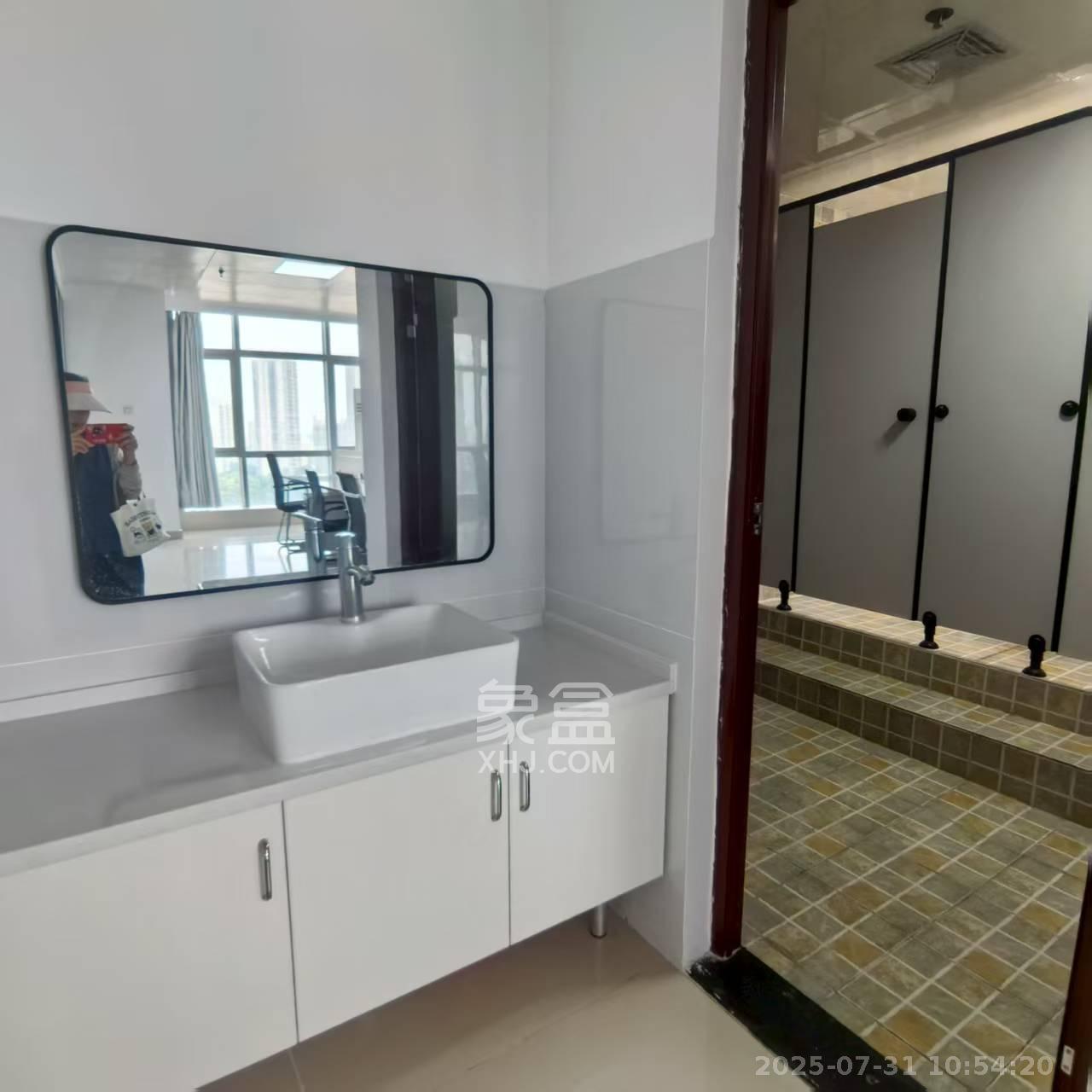 奥克斯缔壹城 1室1厅1卫 5500.0元/月 奥克斯缔壹城 1室1厅1卫 5500.0元/月室内图