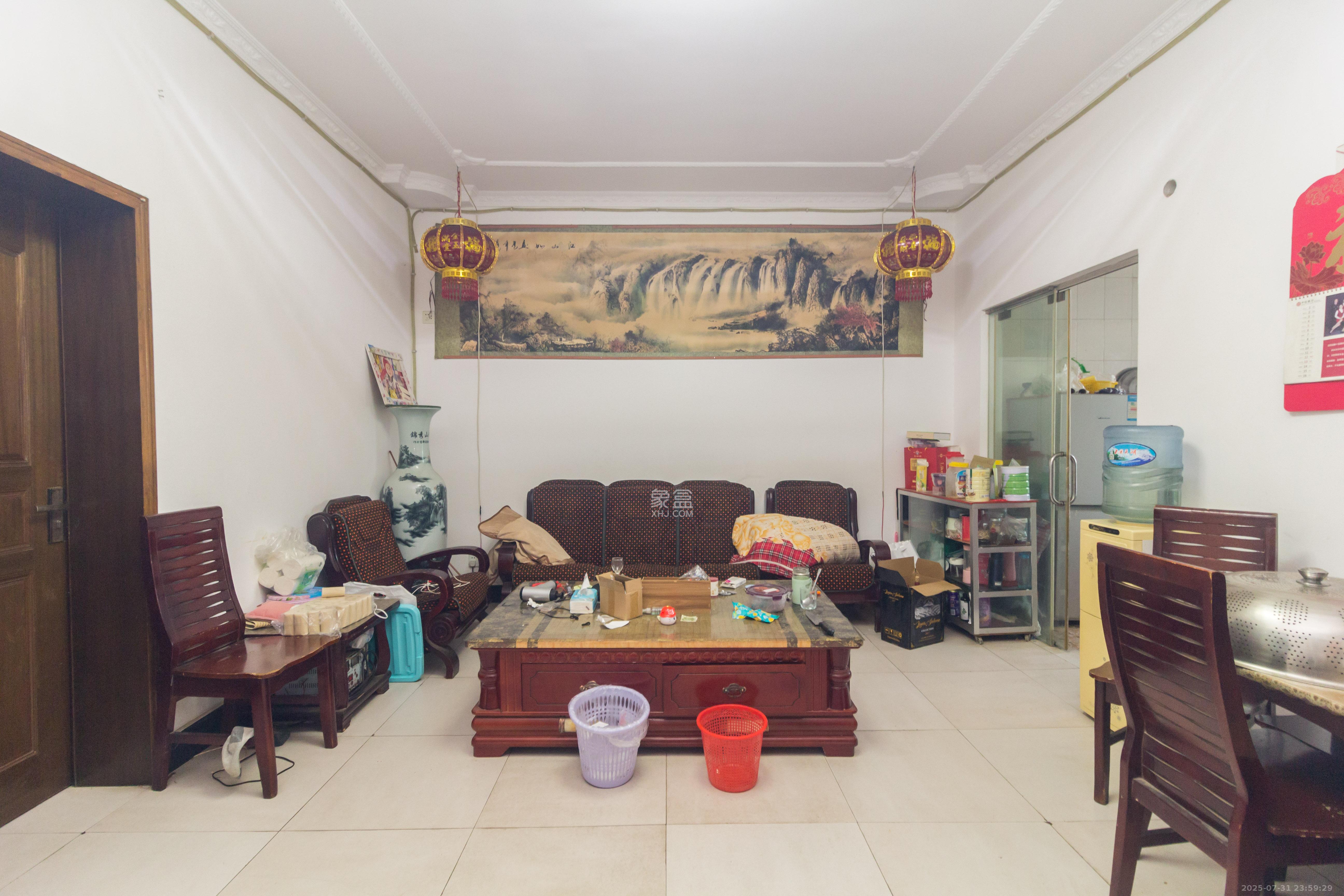 泉塘小区  3室1厅1卫    31.8万 泉塘小区  3室1厅1卫    31.8万