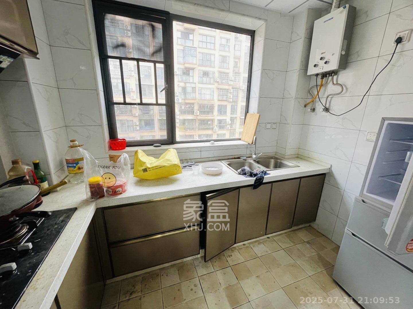 中城丽景香山园 3室2厅1卫 3200.0元/月 中城丽景香山园 3室2厅1卫 3200.0元/月室内图