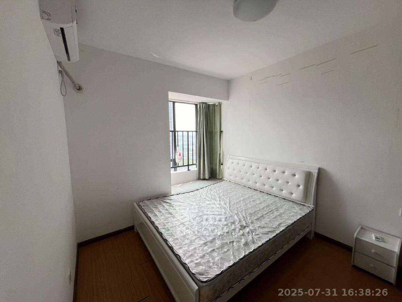 长房云时代  3室2厅1卫   2600.00元/月室内图