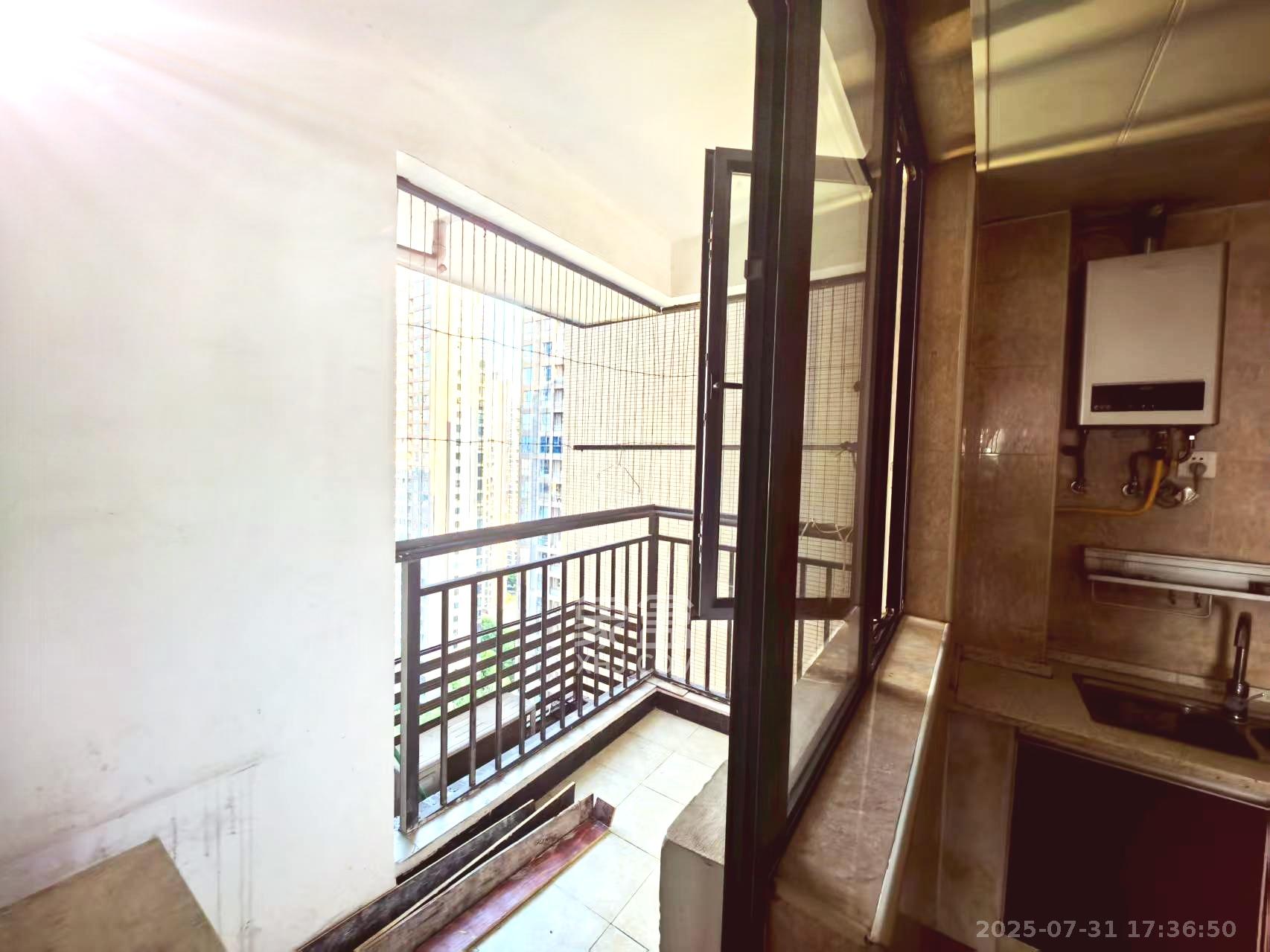 融科东南海 4室2厅2卫 3200.0元/月 融科东南海 4室2厅2卫 3200.0元/月室内图