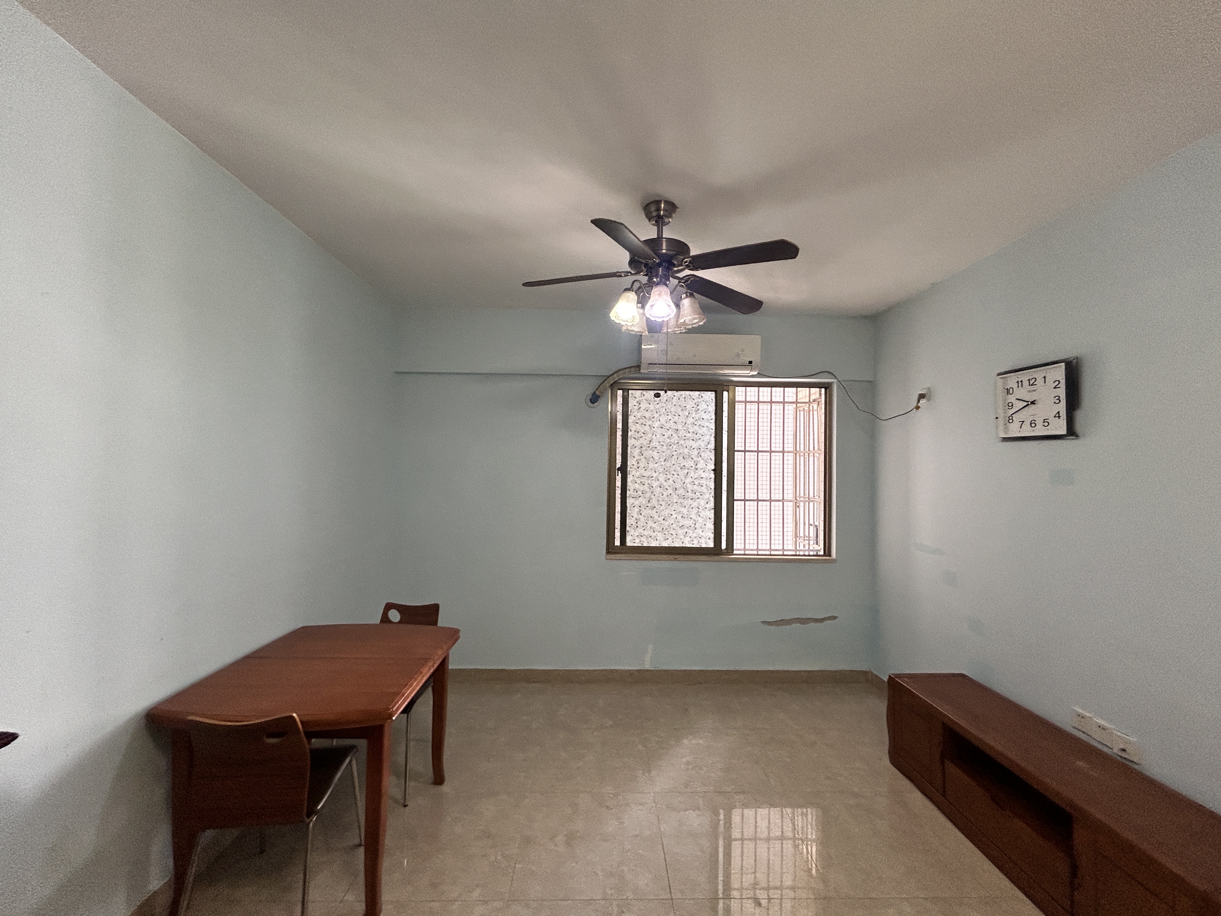 夏瑶花苑 1室1厅1卫 1600.0元/月 夏瑶花苑 1室1厅1卫 1600.0元/月室内图