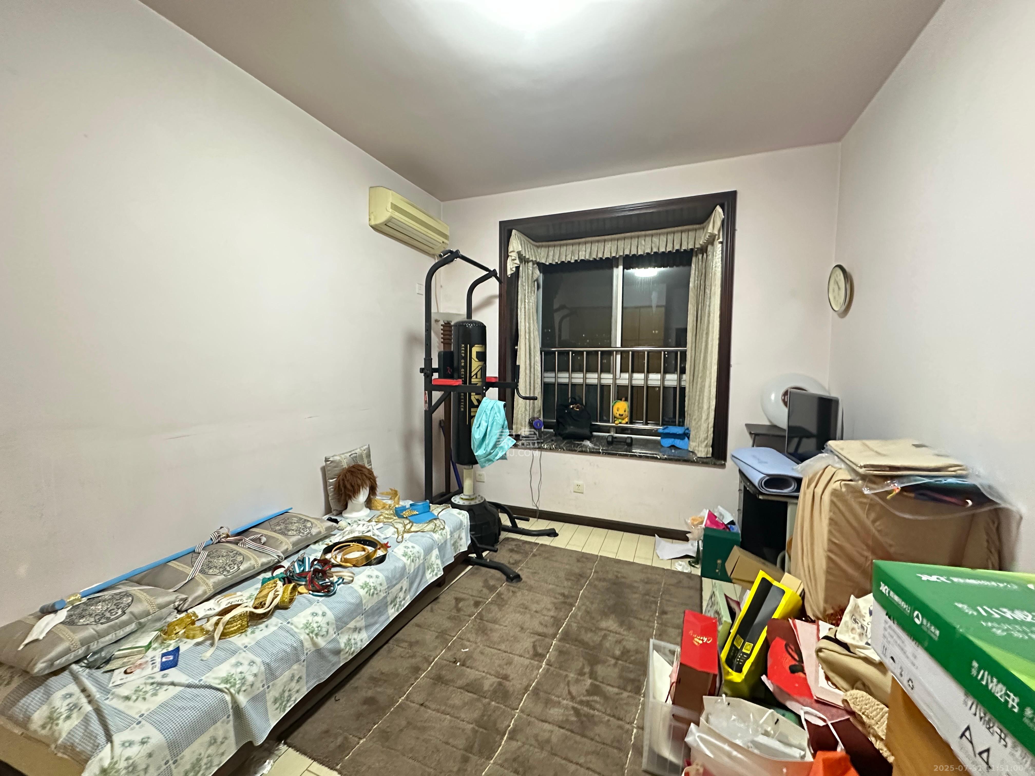 科大佳园南苑  4室2厅2卫    3600.0元/月室内图