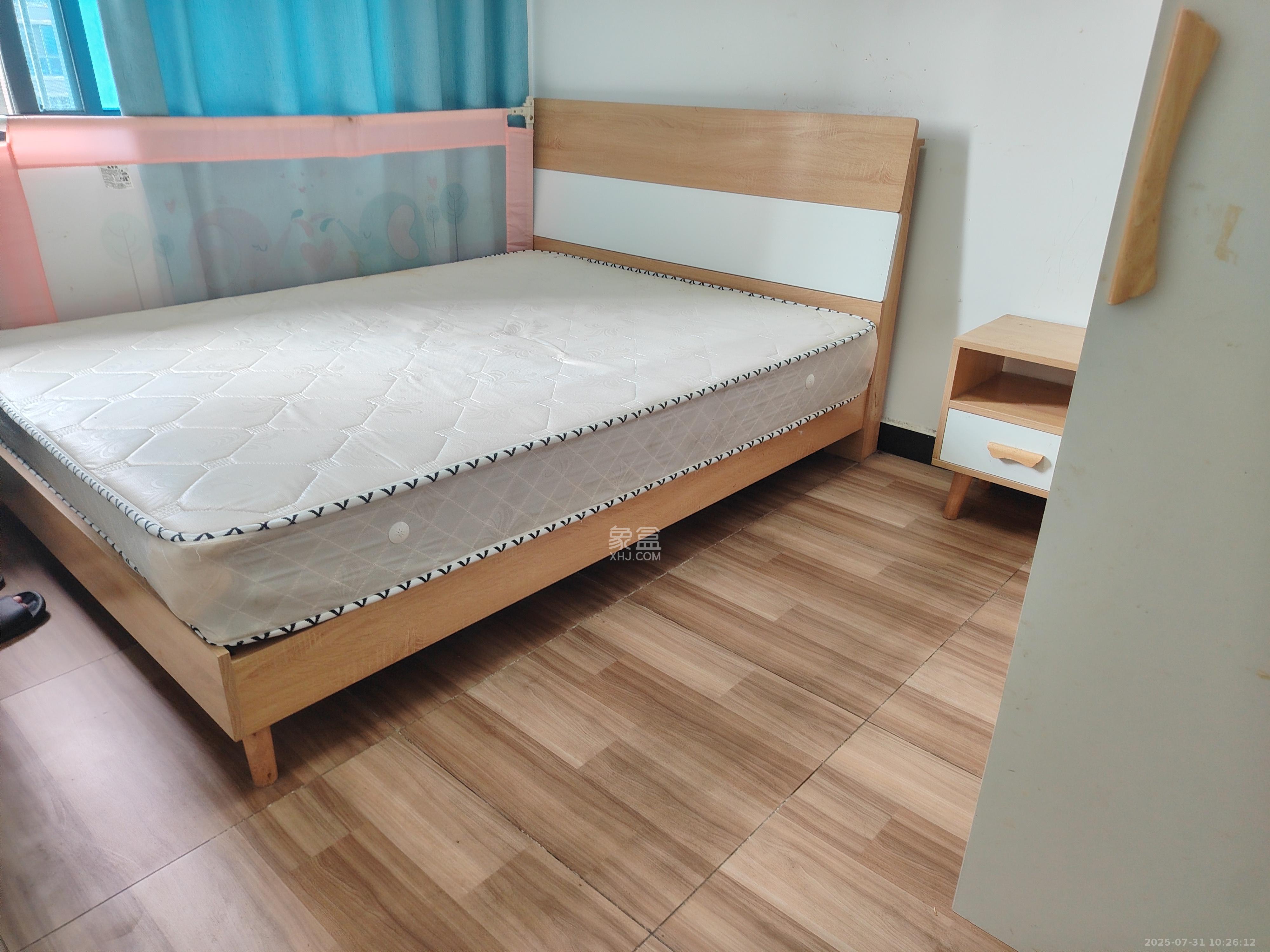 滨江海棠湾 2室2厅1卫 1800.0元/月 滨江海棠湾 2室2厅1卫 1800.0元/月室内图