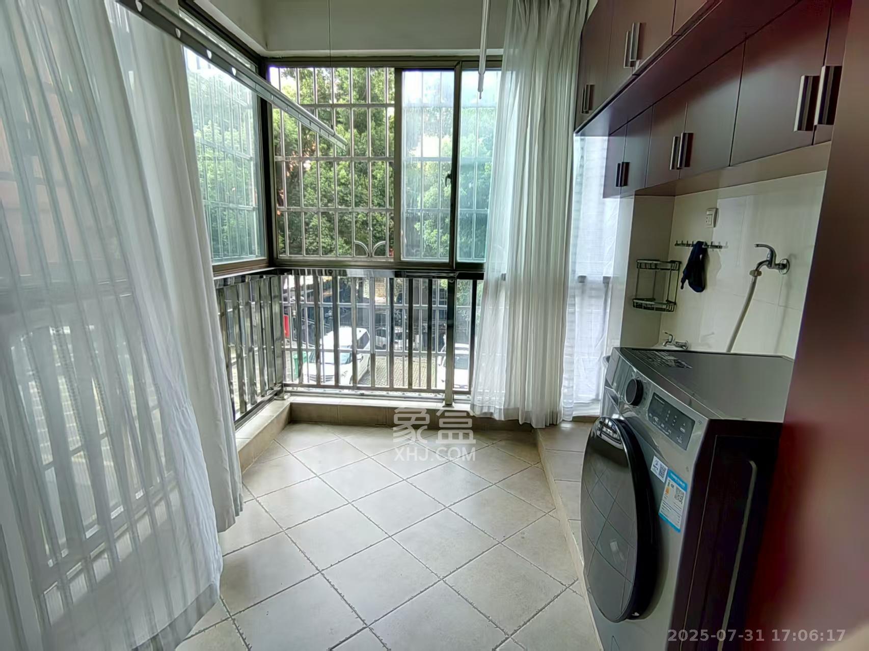 中天枫景园 4室2厅2卫 6000.0元/月 中天枫景园 4室2厅2卫 6000.0元/月室内图