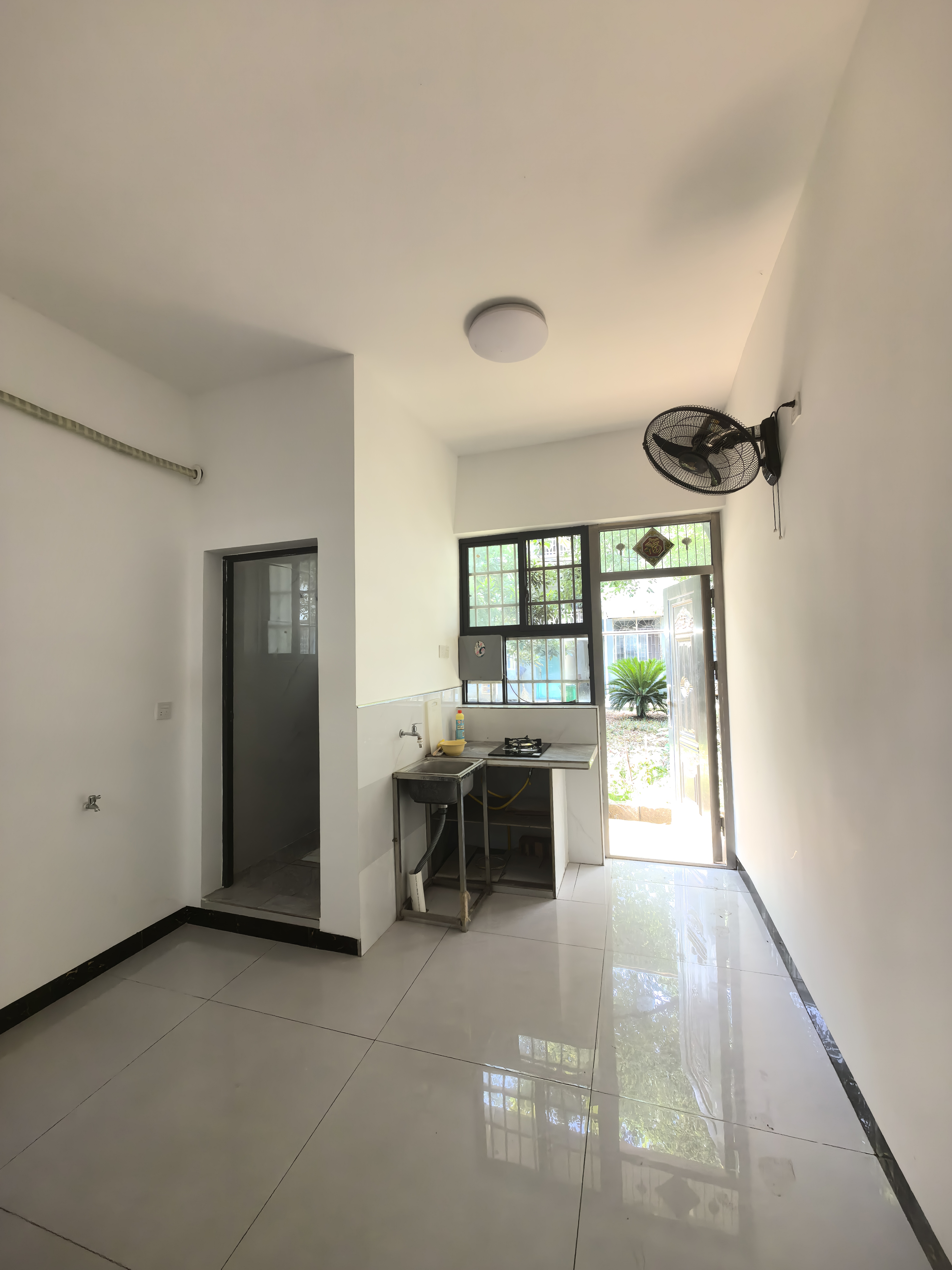 市人大政协机关大院住宅区(老市委) 1室0厅0卫 1280.0元/月 市人大政协机关大院住宅区(老市委) 1室0厅0卫 1280.0元/月室内图