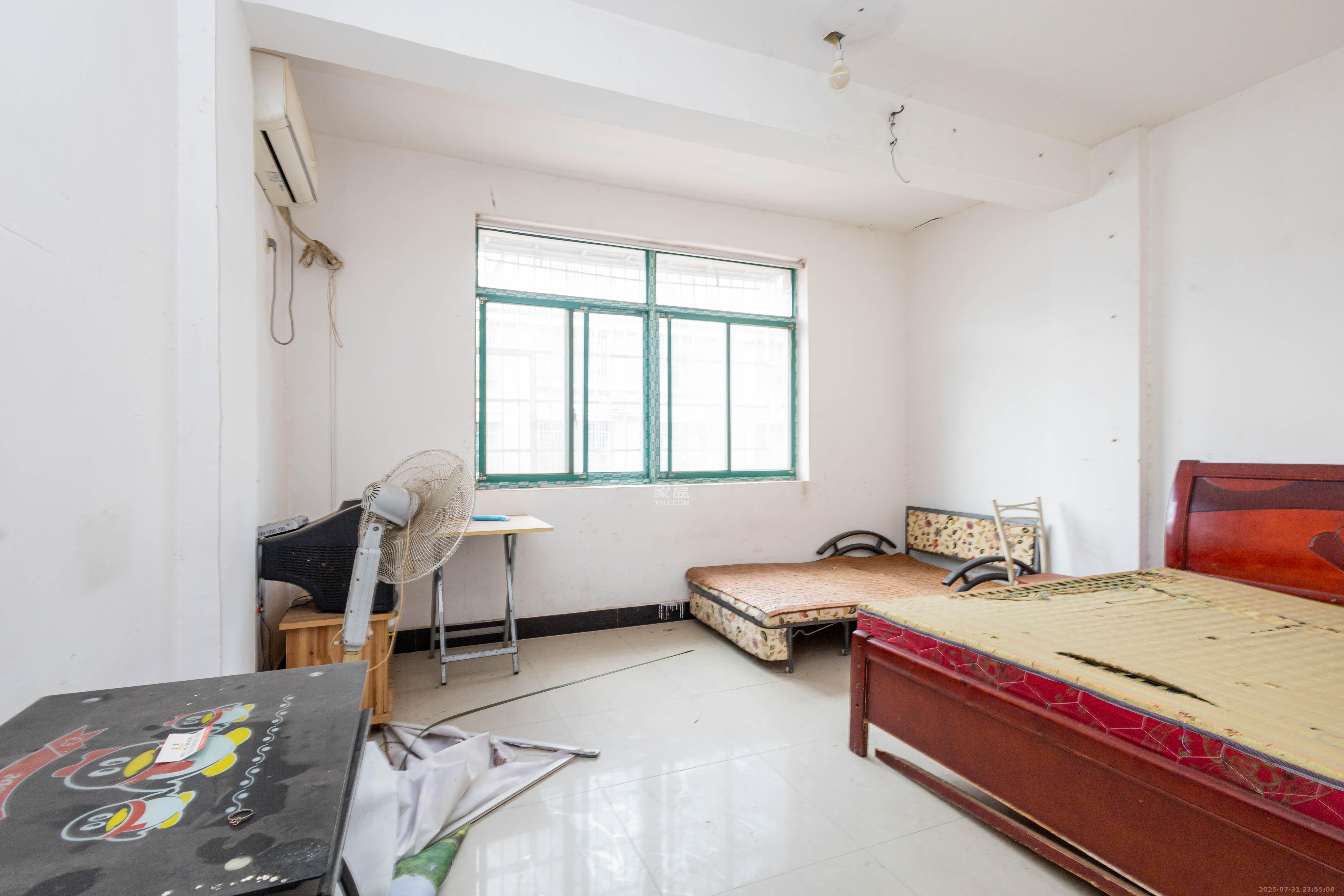 星沙国际物流园/泉星社区 3室2厅2卫 30.7万 星沙国际物流园/泉星社区 3室2厅2卫 30.7万卧室