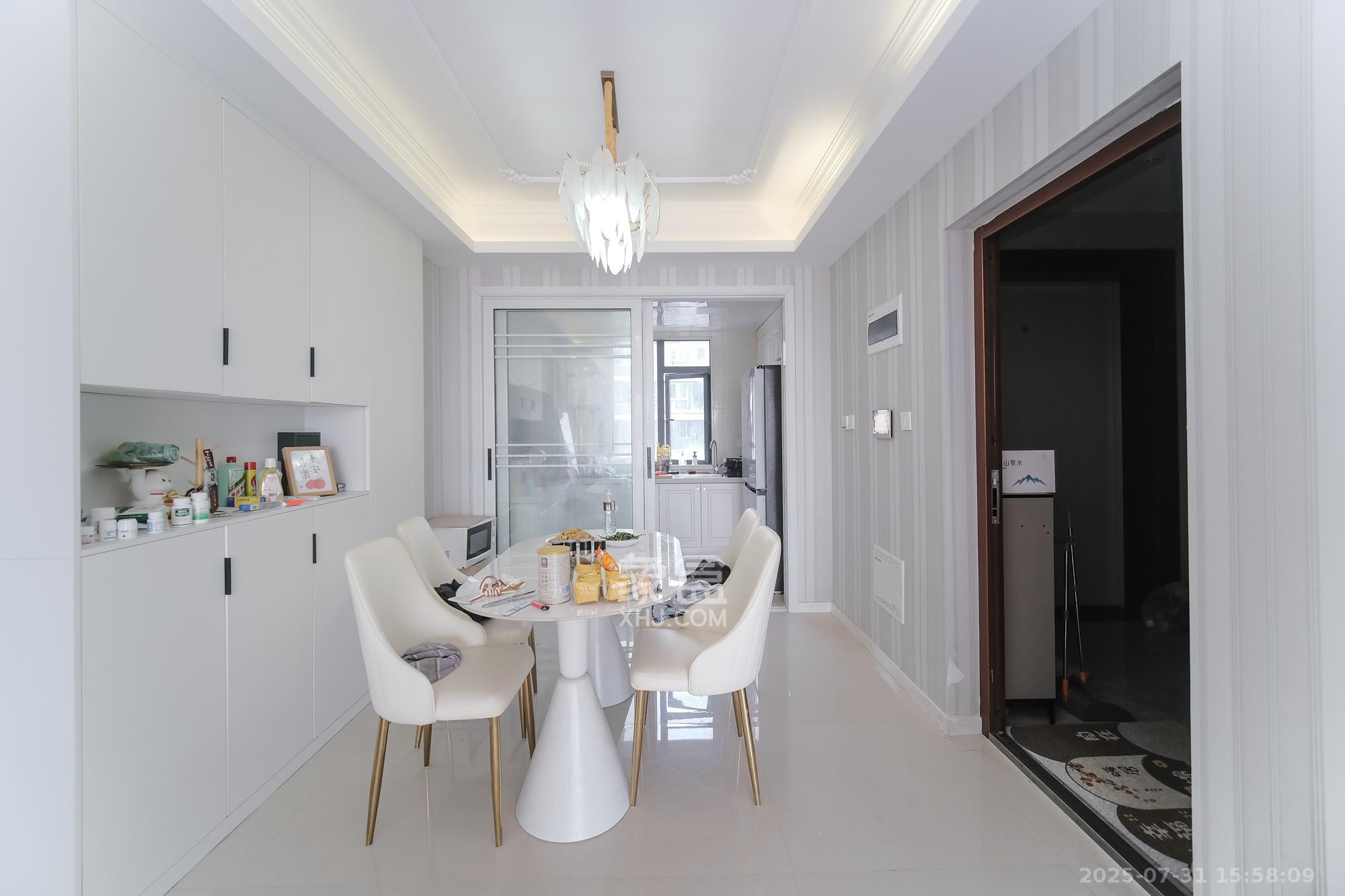 日盛湖湘悦府  3室2厅2卫    112.8万客厅