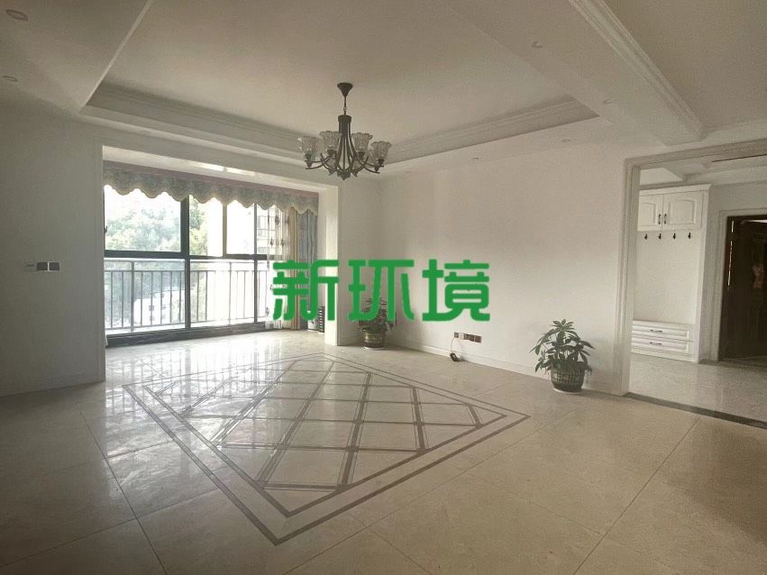 山城上品  6室4厅3卫   2500.00元/月