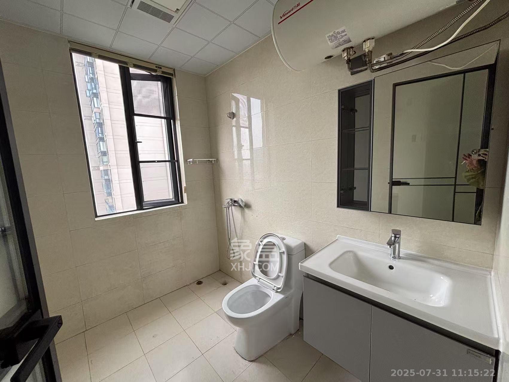 锦绣世纪  4室2厅1卫    3500.0元/月 锦绣世纪  4室2厅1卫    3500.0元/月室内图