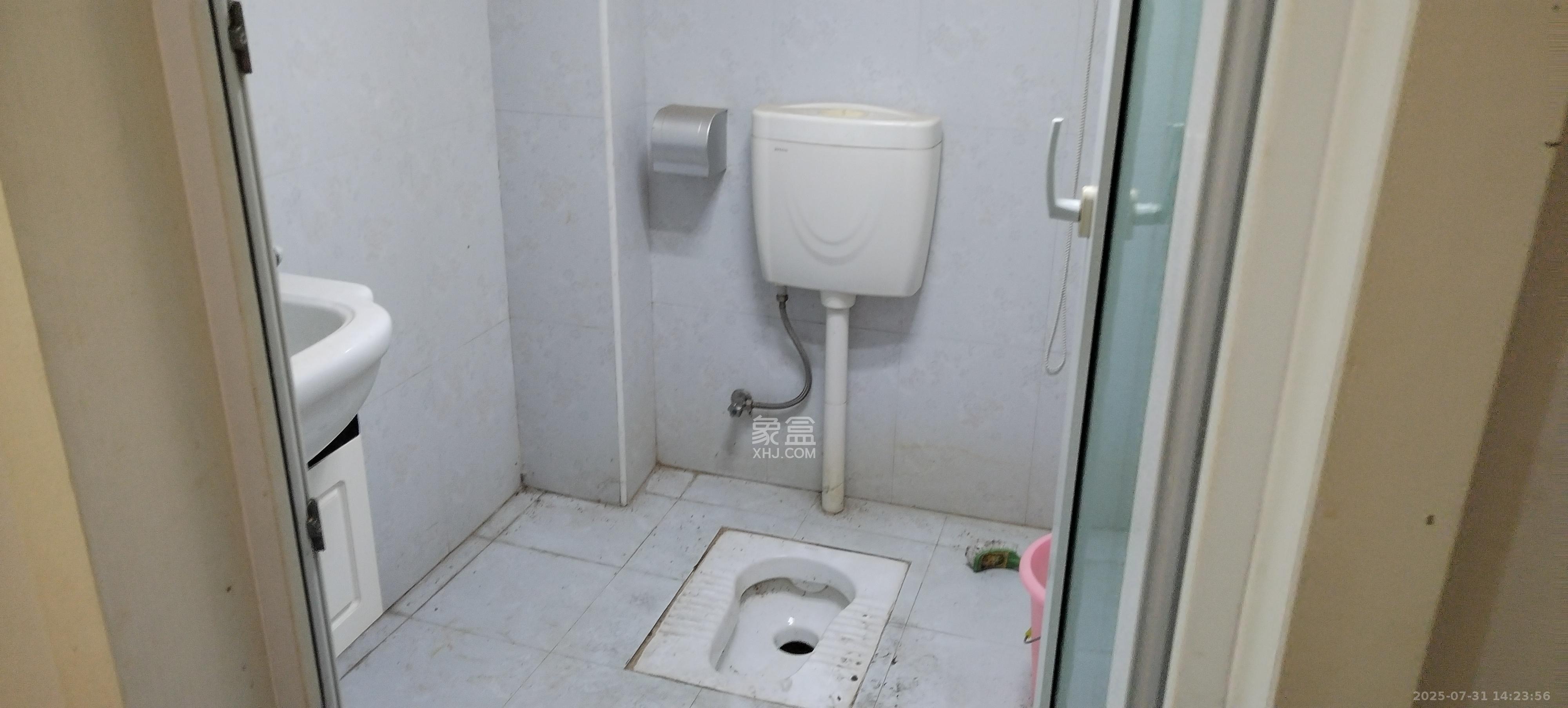 森林公园壹号(森林雅苑) 3室2厅2卫 2400.0元/月 森林公园壹号(森林雅苑) 3室2厅2卫 2400.0元/月室内图