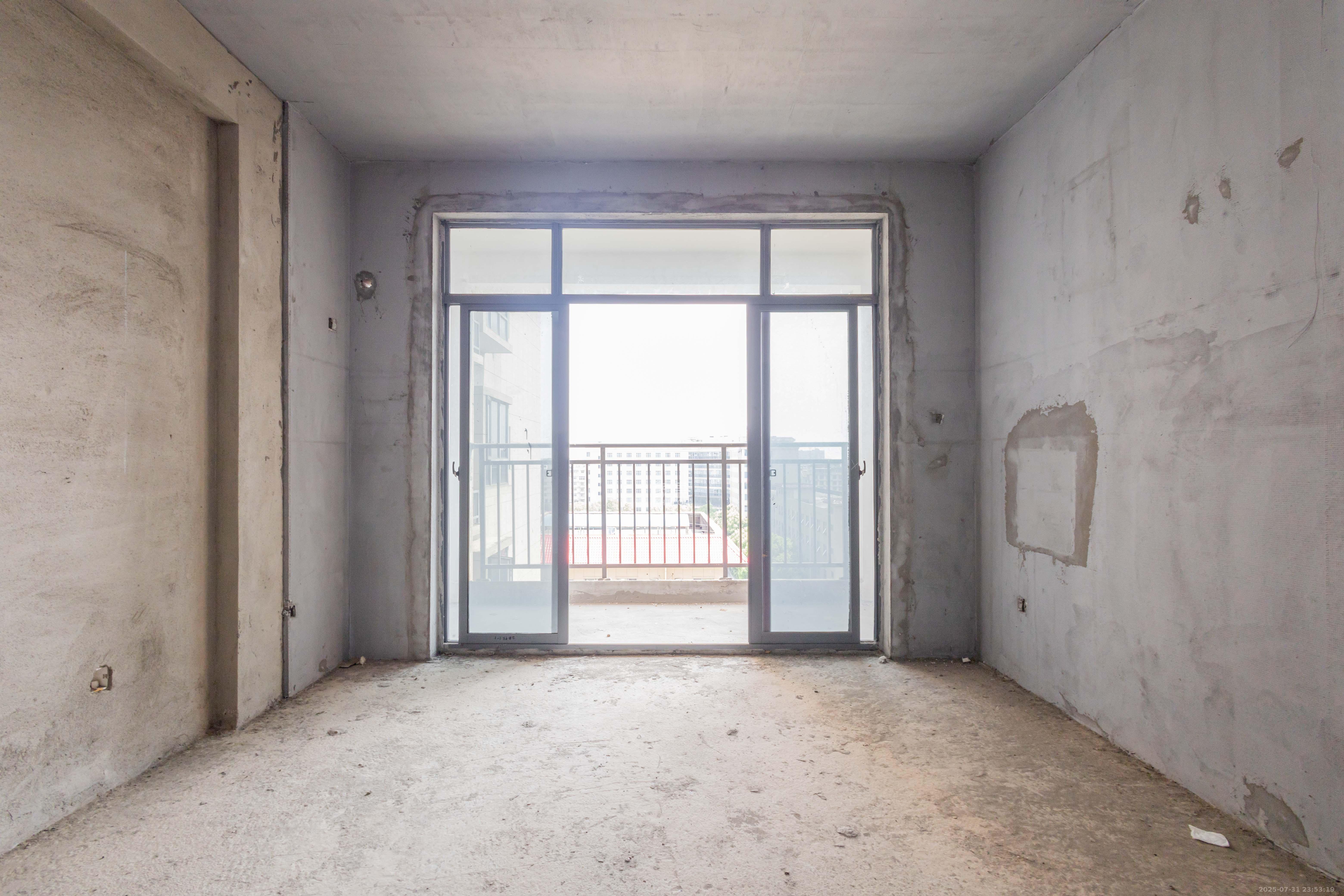 湘预家园  3室2厅2卫    52.8万 湘预家园  3室2厅2卫    52.8万卧室