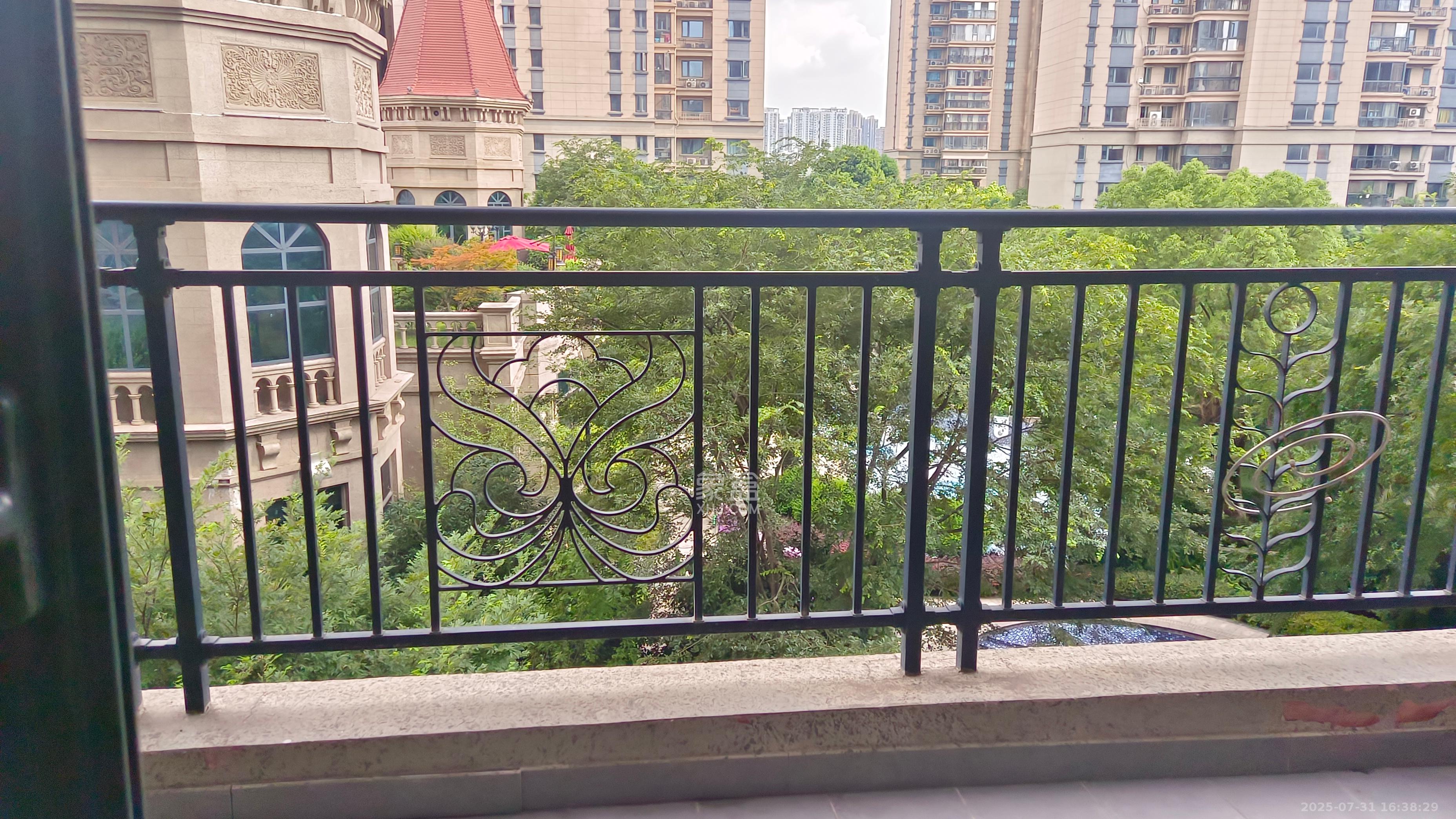 恒大御景半岛锦绣苑 4室2厅2卫 5600.0元/月 恒大御景半岛锦绣苑 4室2厅2卫 5600.0元/月室内图