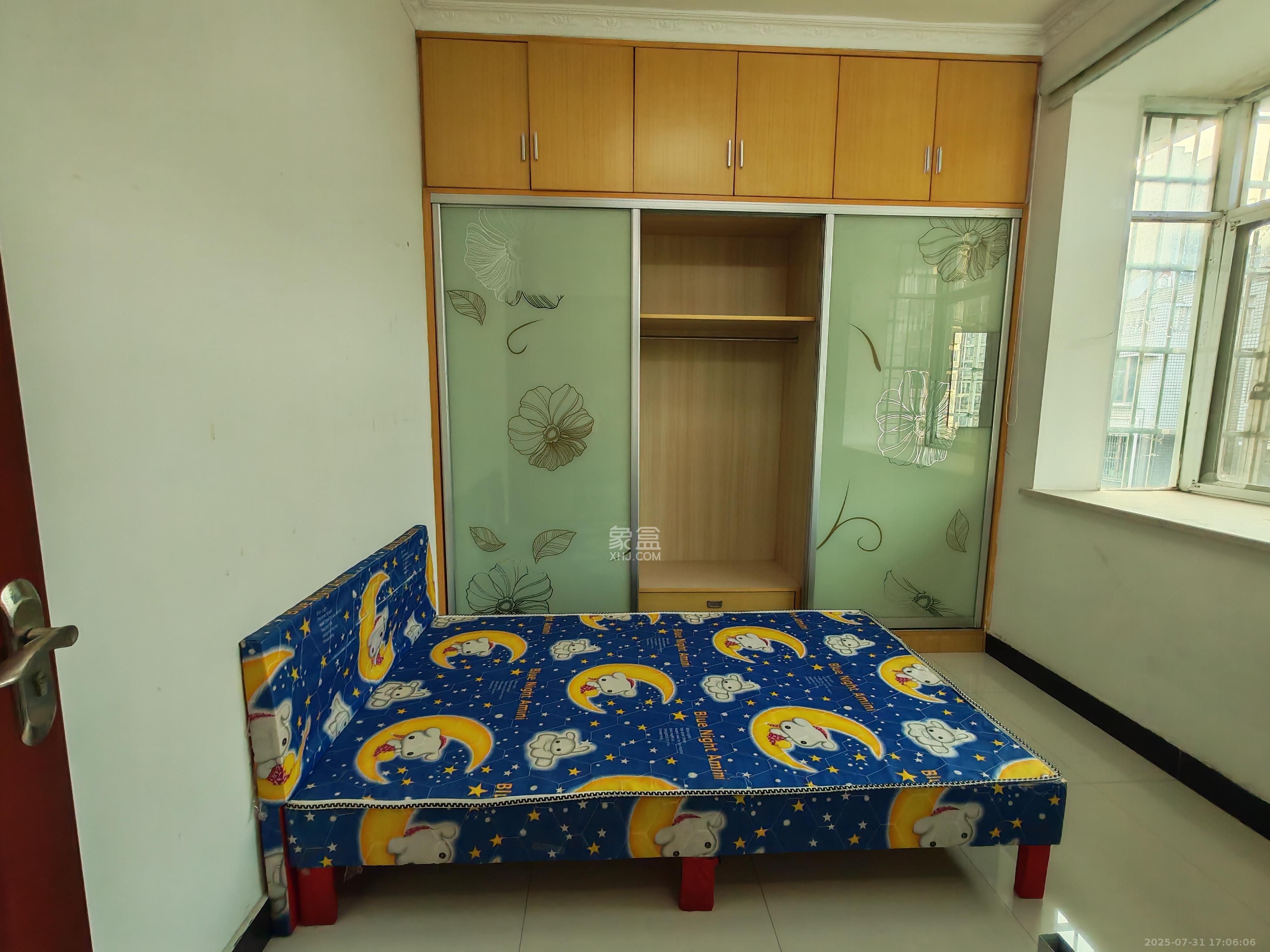 兴联母山小区 3室2厅2卫 1500.0元/月 兴联母山小区 3室2厅2卫 1500.0元/月室内图