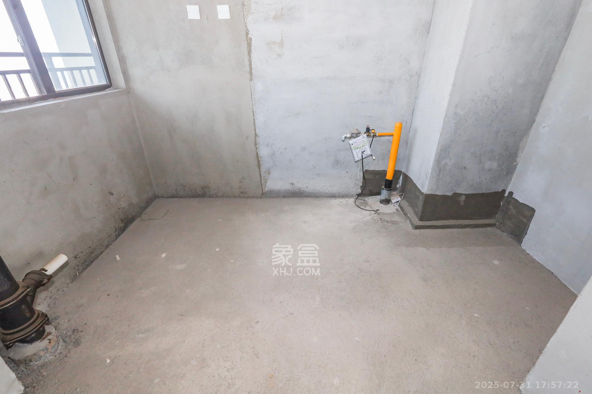 正荣滨江紫阙台  4室2厅3卫    182.0万厨房