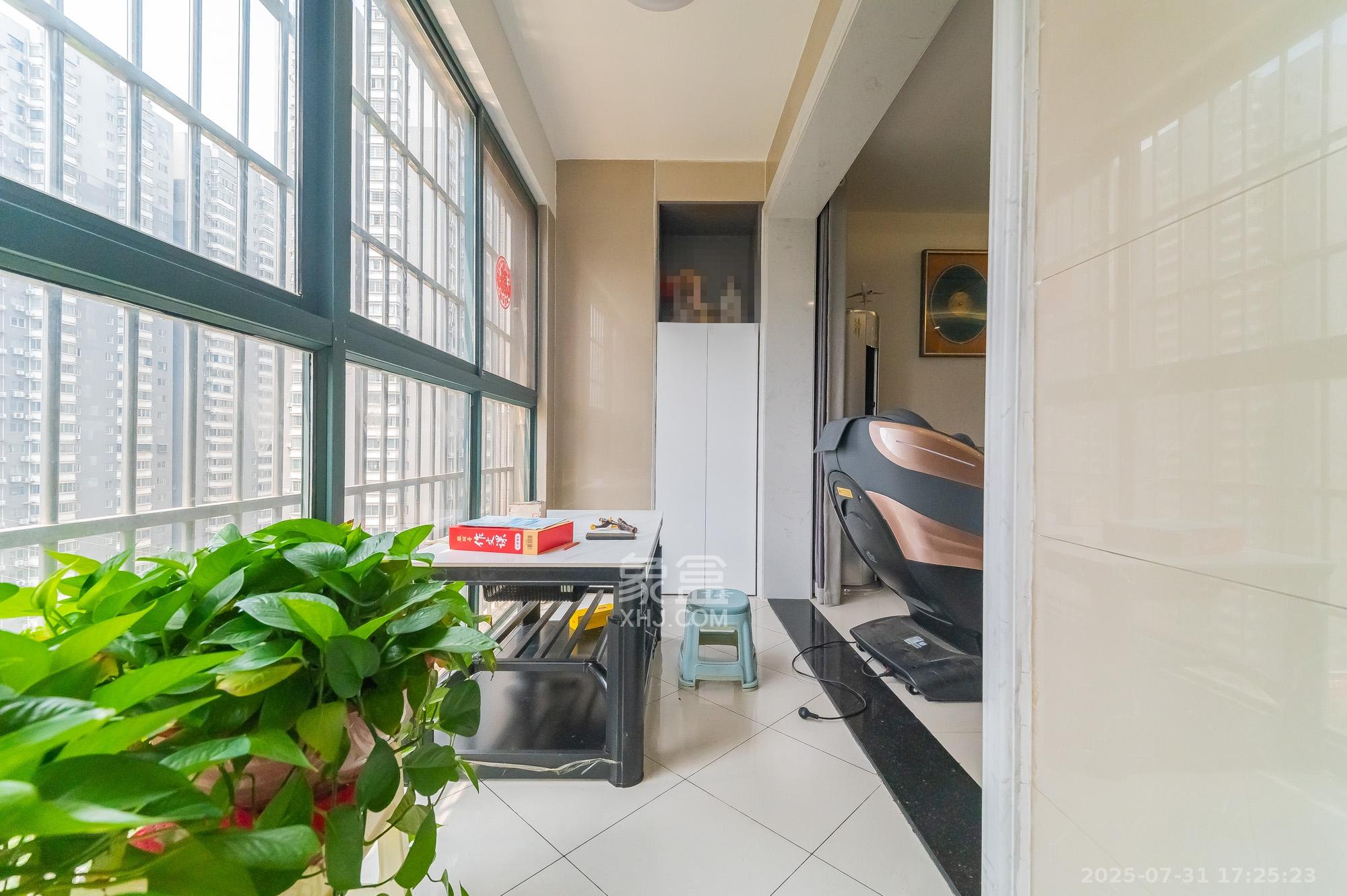 筑梦佳园 4室2厅2卫 99.0万 筑梦佳园 4室2厅2卫 99.0万阳台