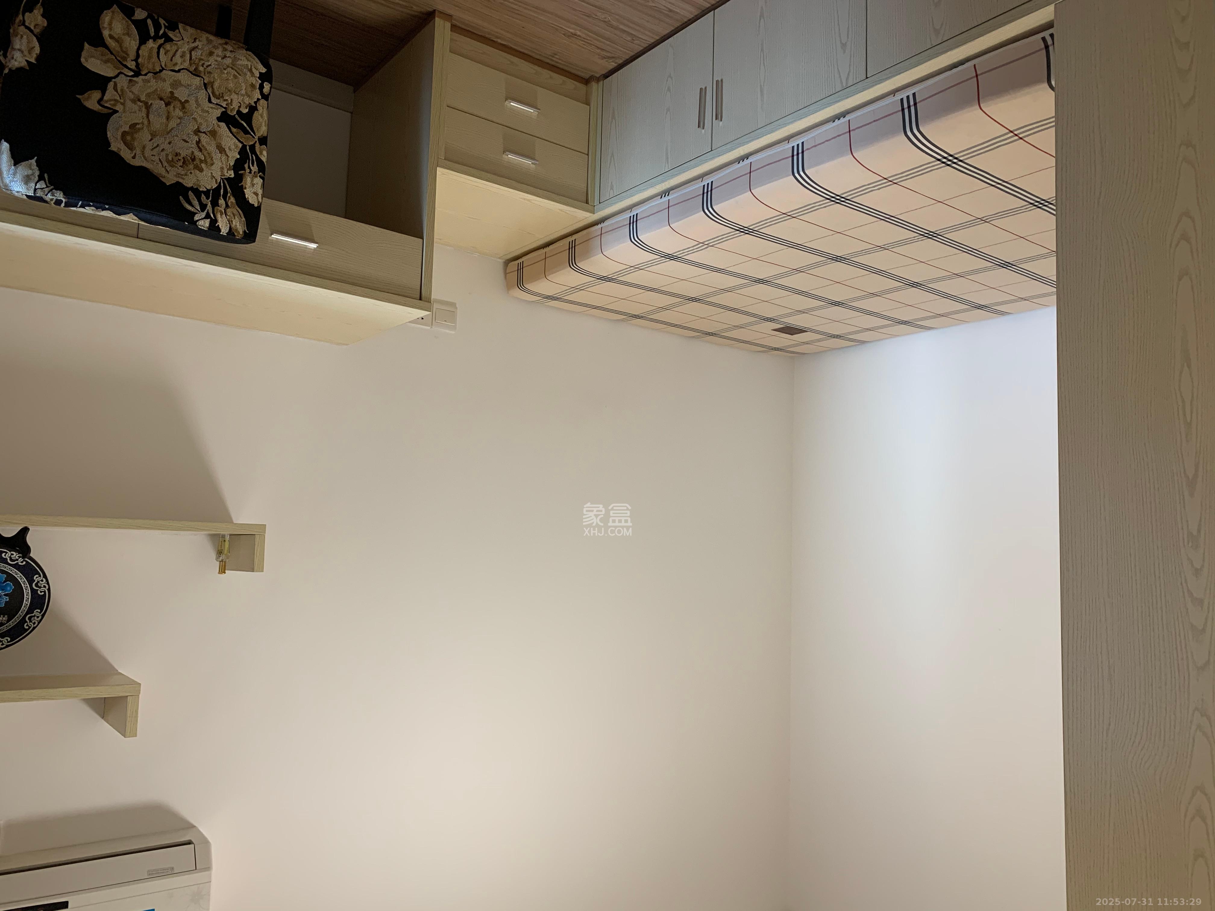世茂铂翠湾一期  2室2厅1卫   2800.00元/月室内图