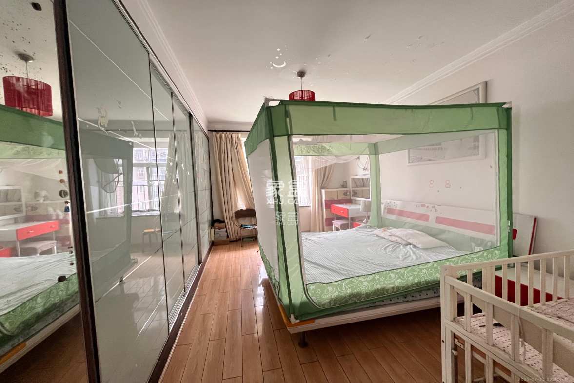 运通馨苑 4室2厅2卫 2000.0元/月 运通馨苑 4室2厅2卫 2000.0元/月室内图