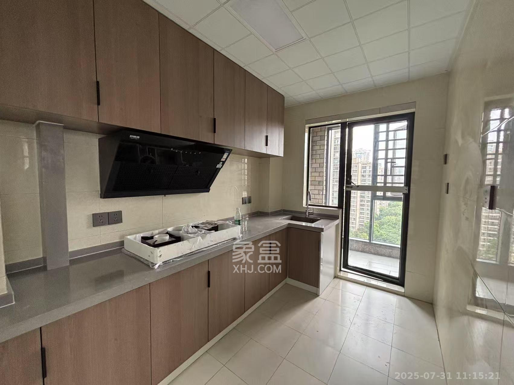 锦绣世纪  4室2厅1卫    3500.0元/月 锦绣世纪  4室2厅1卫    3500.0元/月室内图