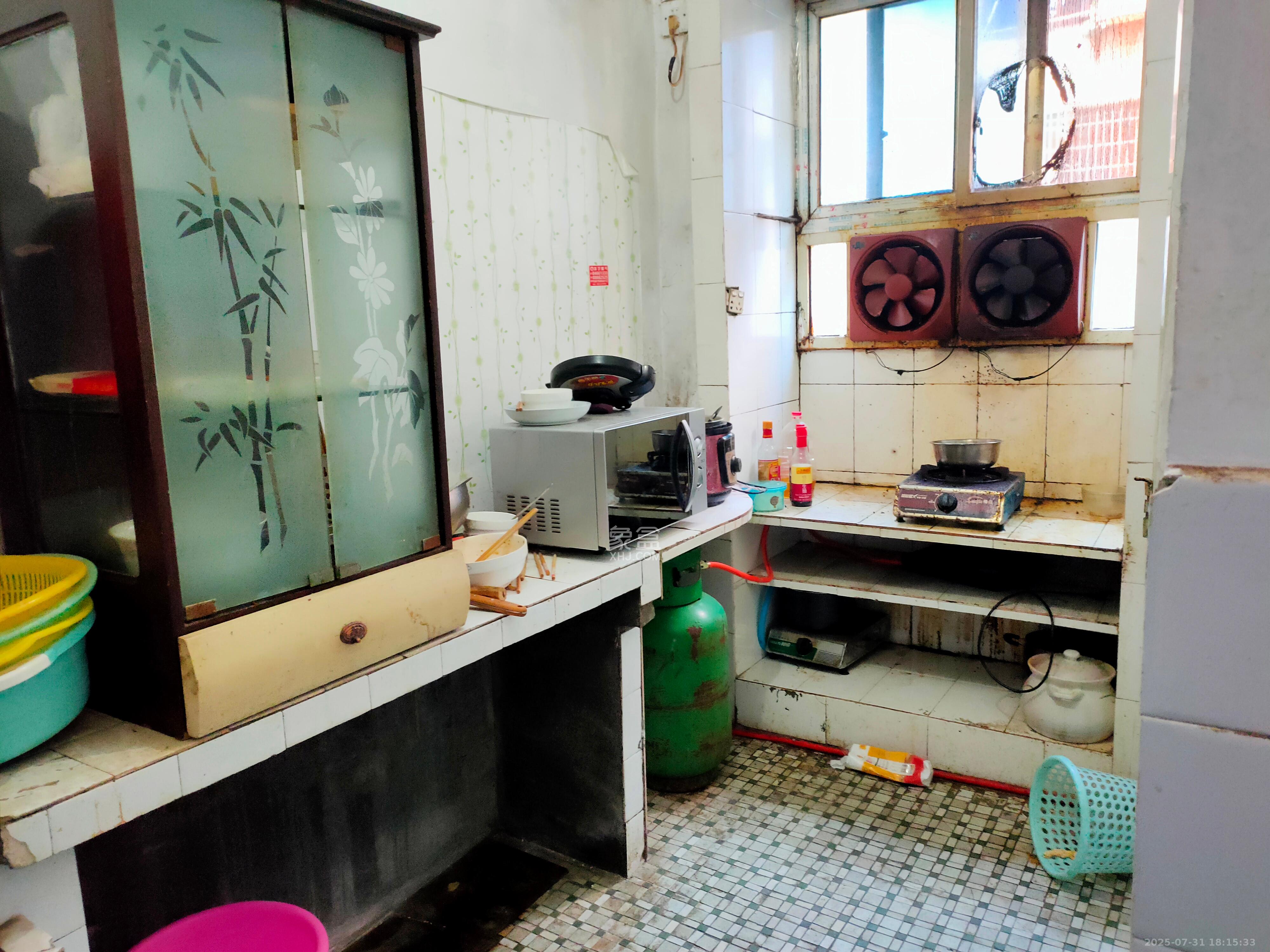 新兴小区（杨家山社区）  2室1厅1卫   1500.00元/月室内图