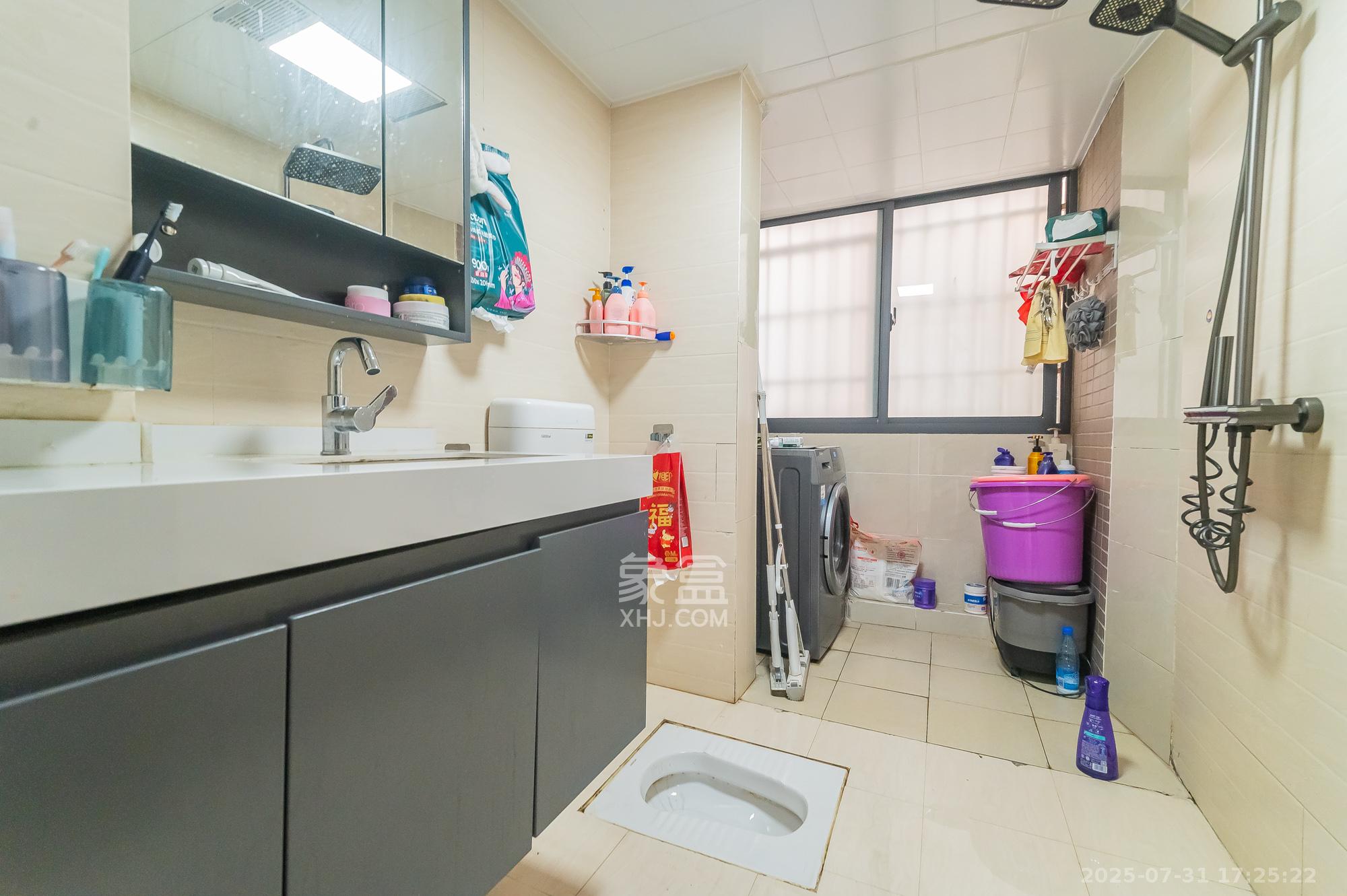 筑梦佳园 4室2厅2卫 99.0万 筑梦佳园 4室2厅2卫 99.0万卫生间