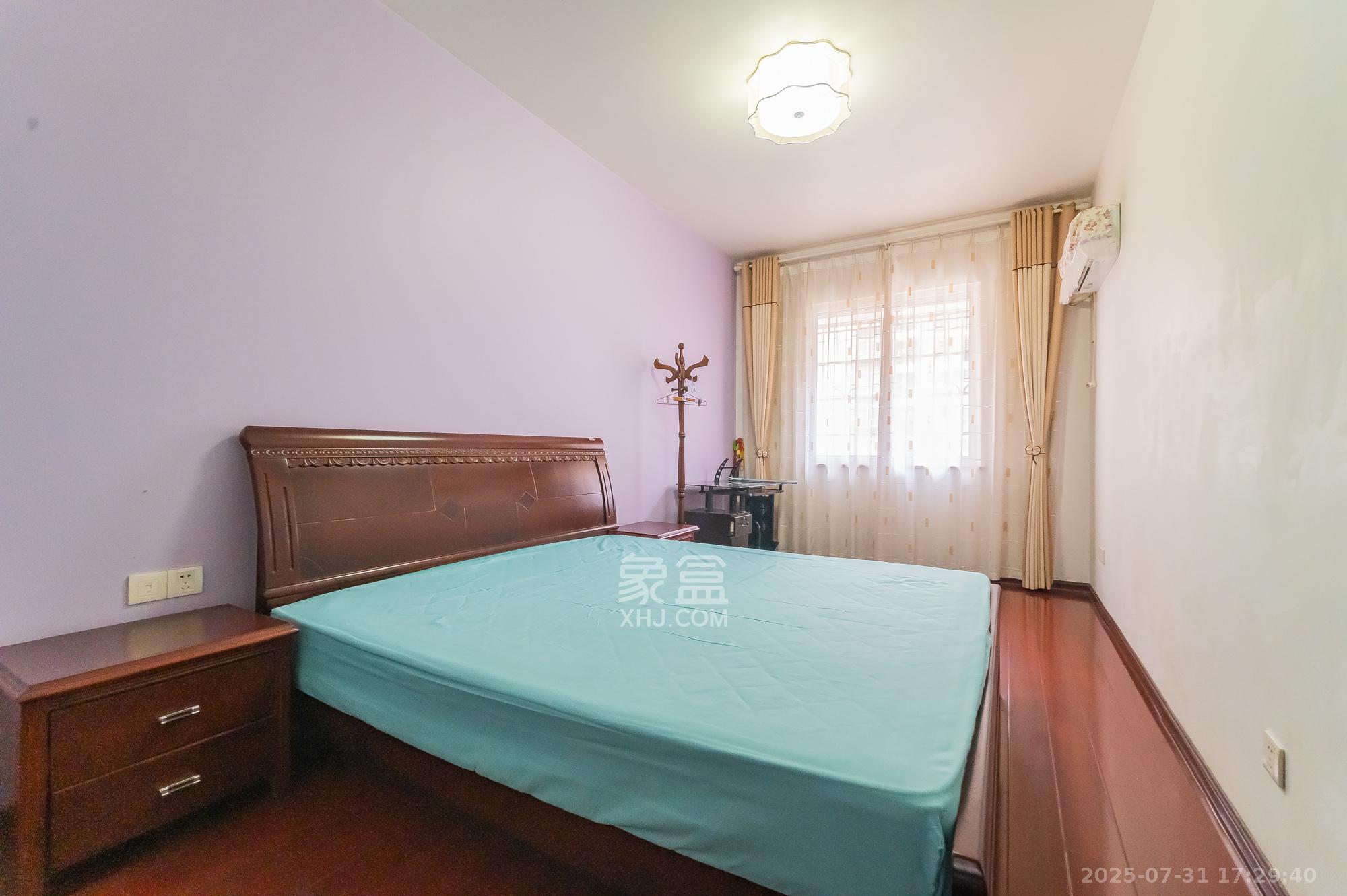 景上鑫苑  4室2厅2卫    79.8万 景上鑫苑  4室2厅2卫    79.8万卧室