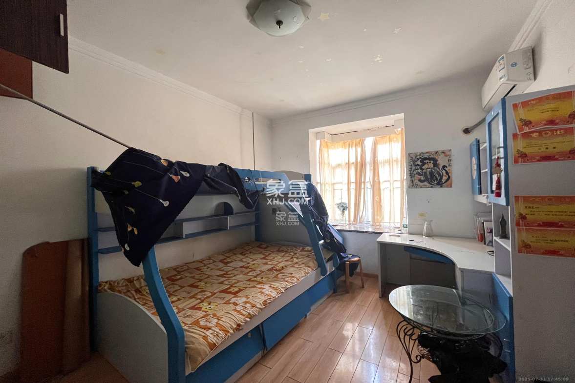 运通馨苑 4室2厅2卫 2000.0元/月 运通馨苑 4室2厅2卫 2000.0元/月室内图