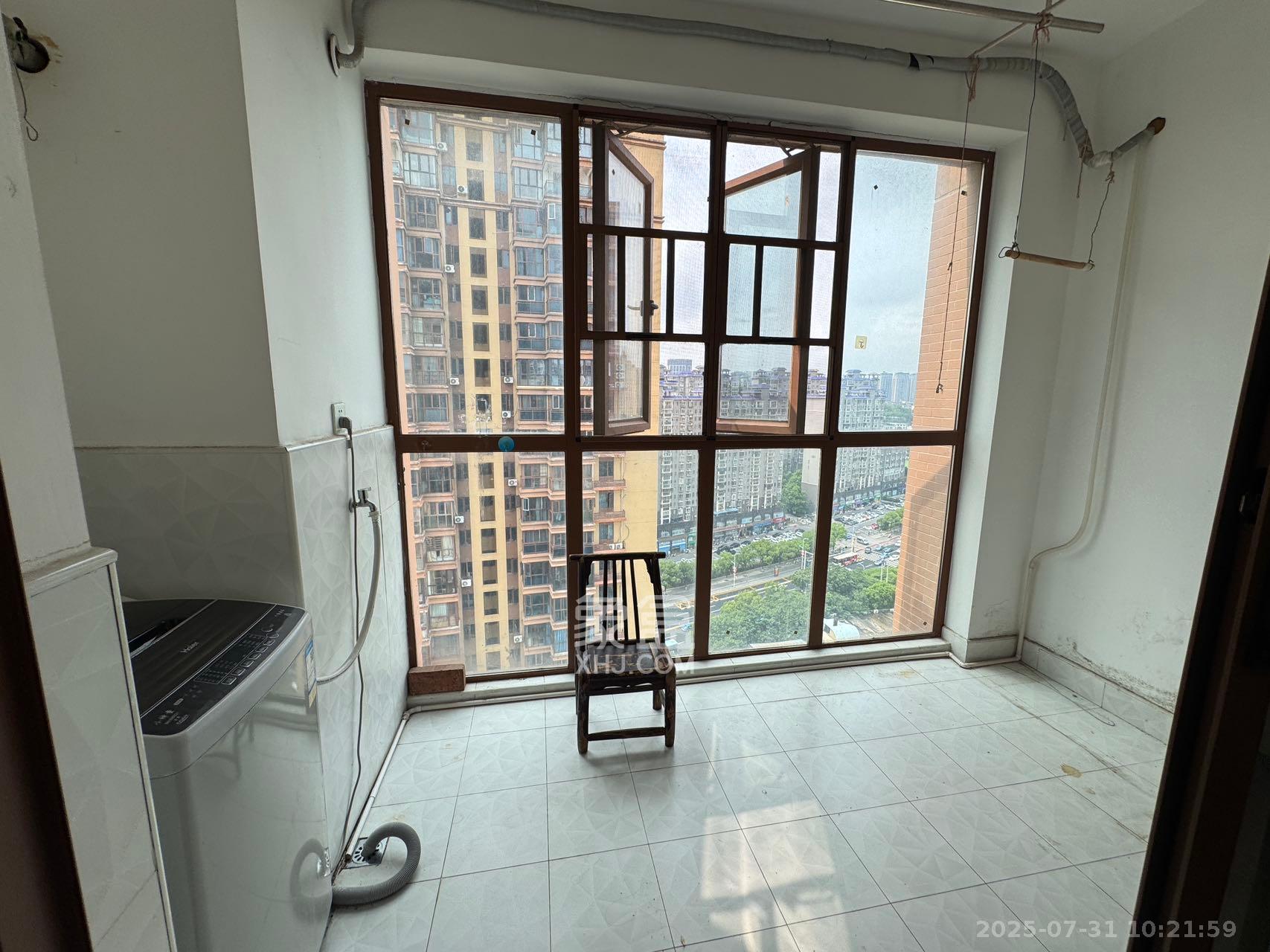 万里时代 3室2厅1卫 2800.0元/月 万里时代 3室2厅1卫 2800.0元/月室内图