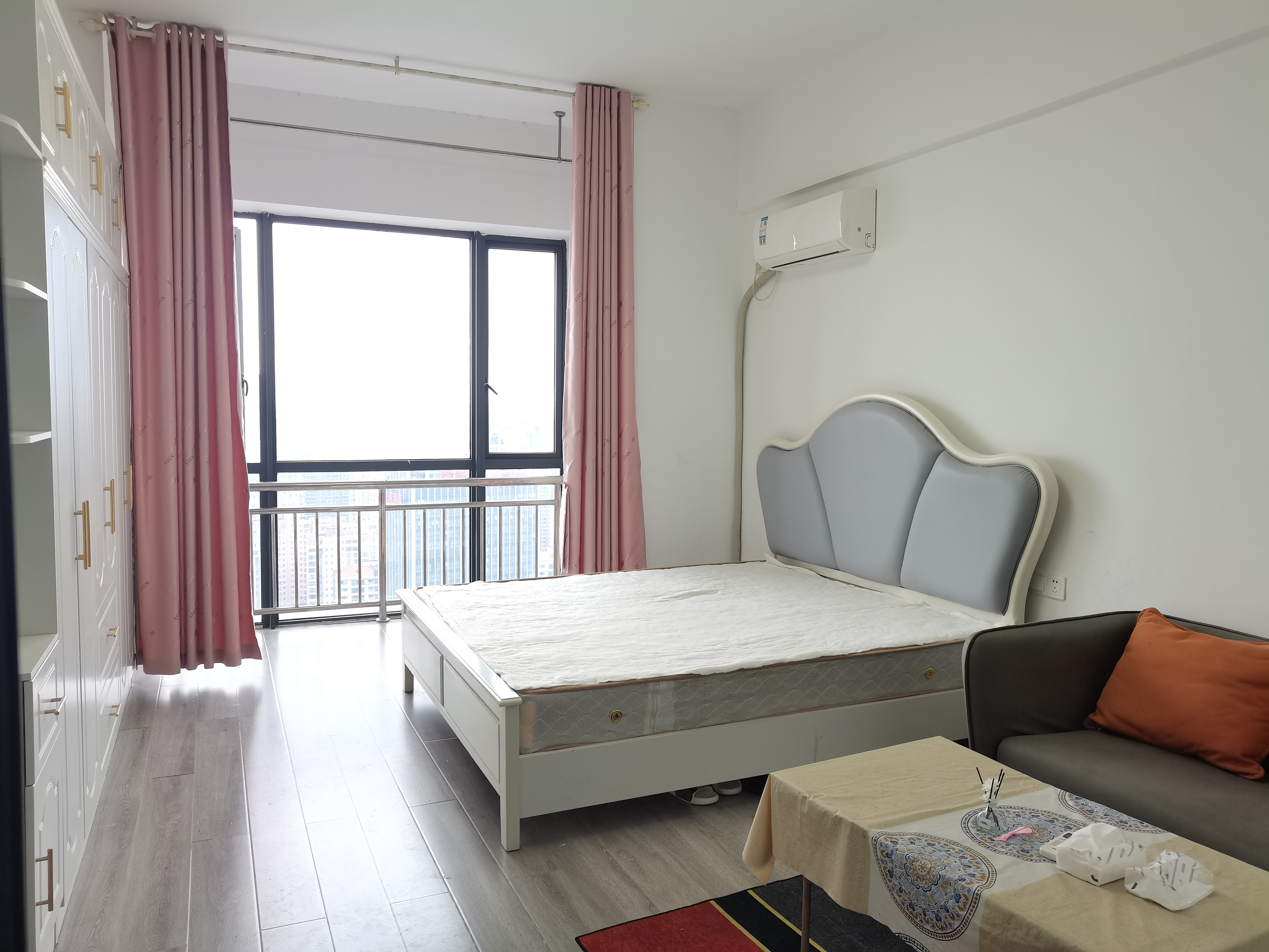 朗廷览江  1室1厅2卫    1300.0元/月 朗廷览江  1室1厅2卫    1300.0元/月户型图