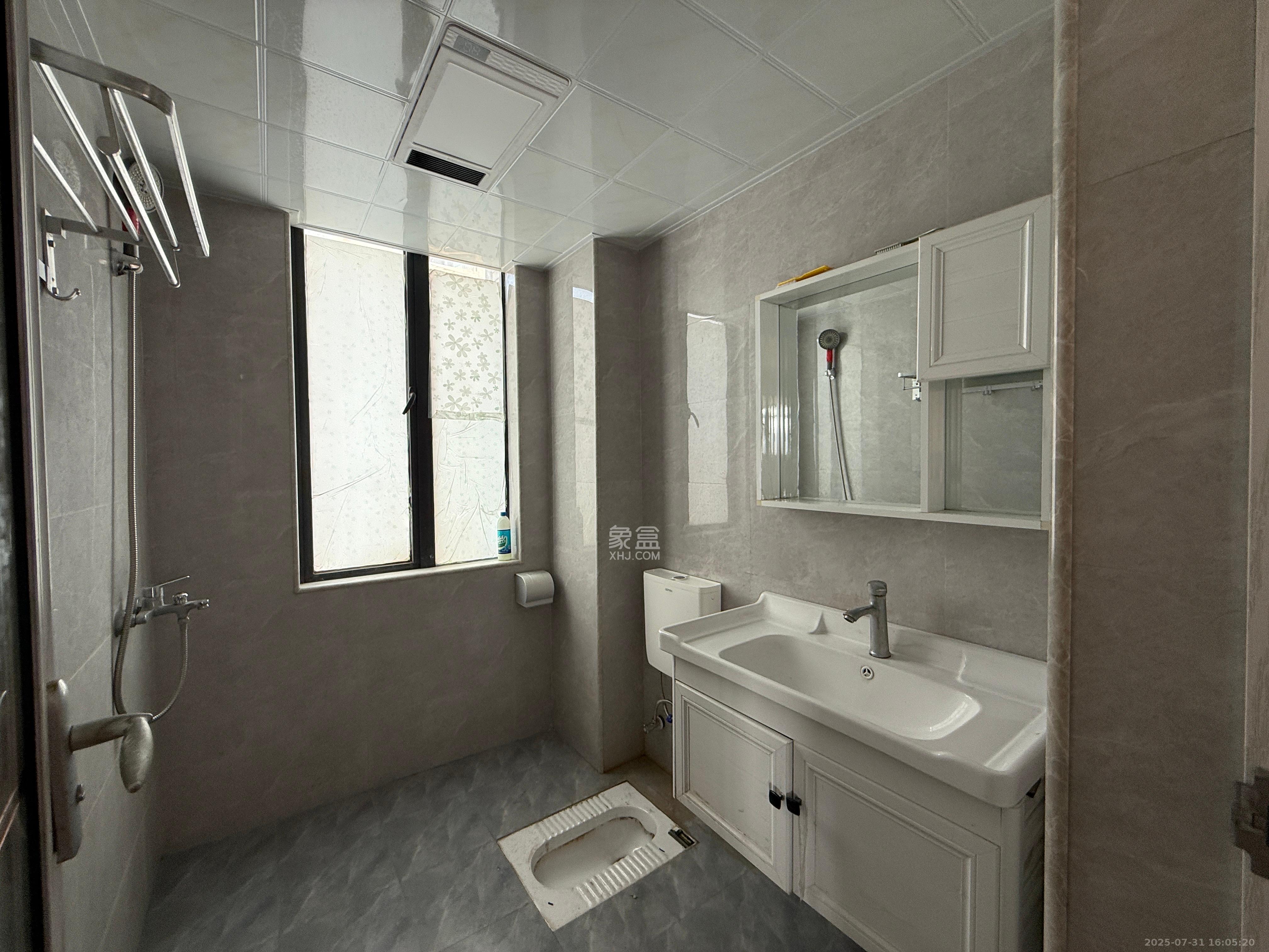 浩龙音乐界 3室2厅2卫 1650.0元/月 浩龙音乐界 3室2厅2卫 1650.0元/月室内图