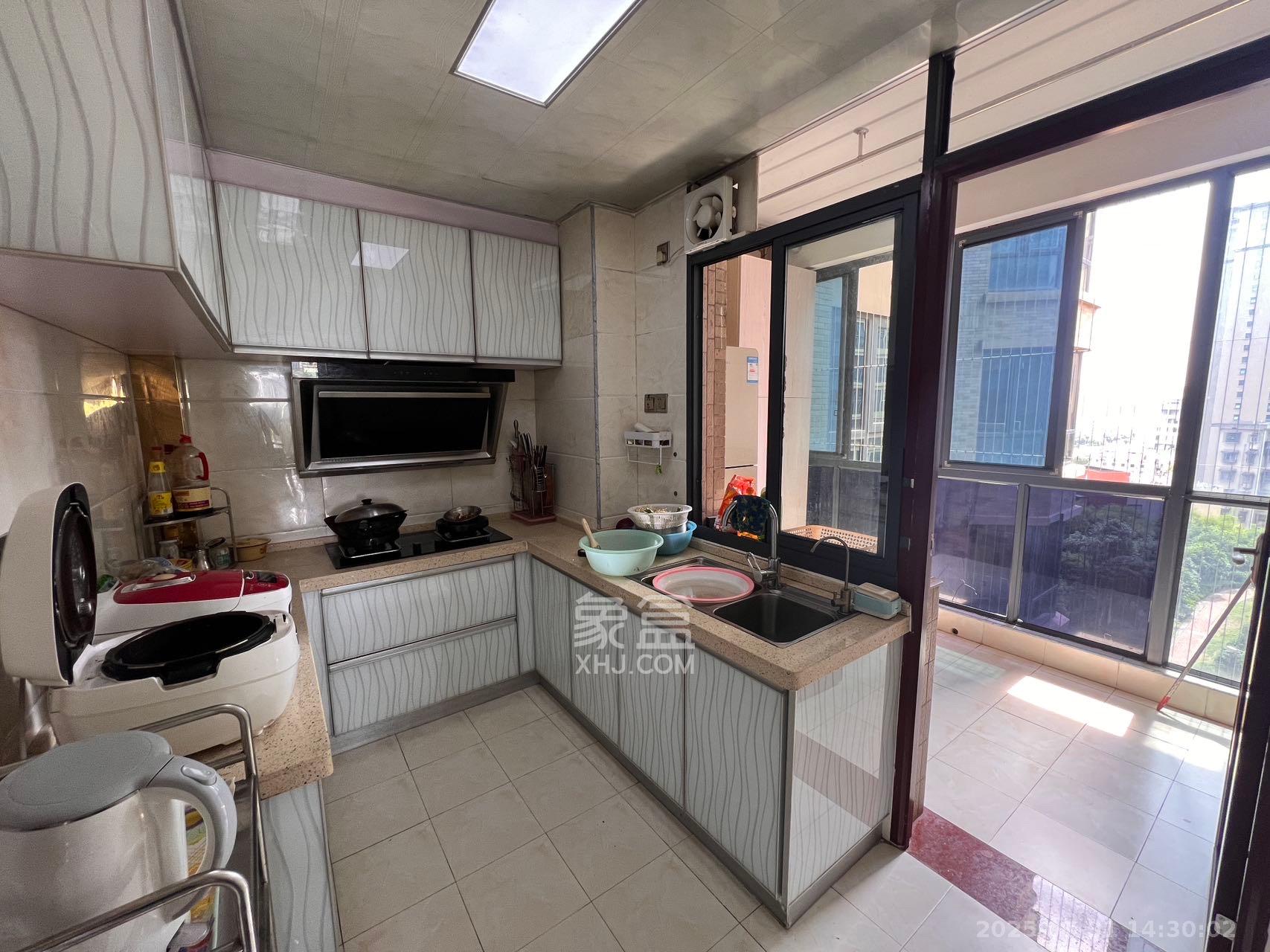 中南红领邦（红星嘉和苑）  3室2厅2卫    3000.0元/月室内图