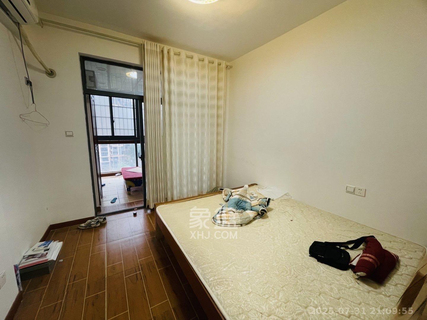 中城丽景香山园 3室2厅1卫 3200.0元/月 中城丽景香山园 3室2厅1卫 3200.0元/月室内图