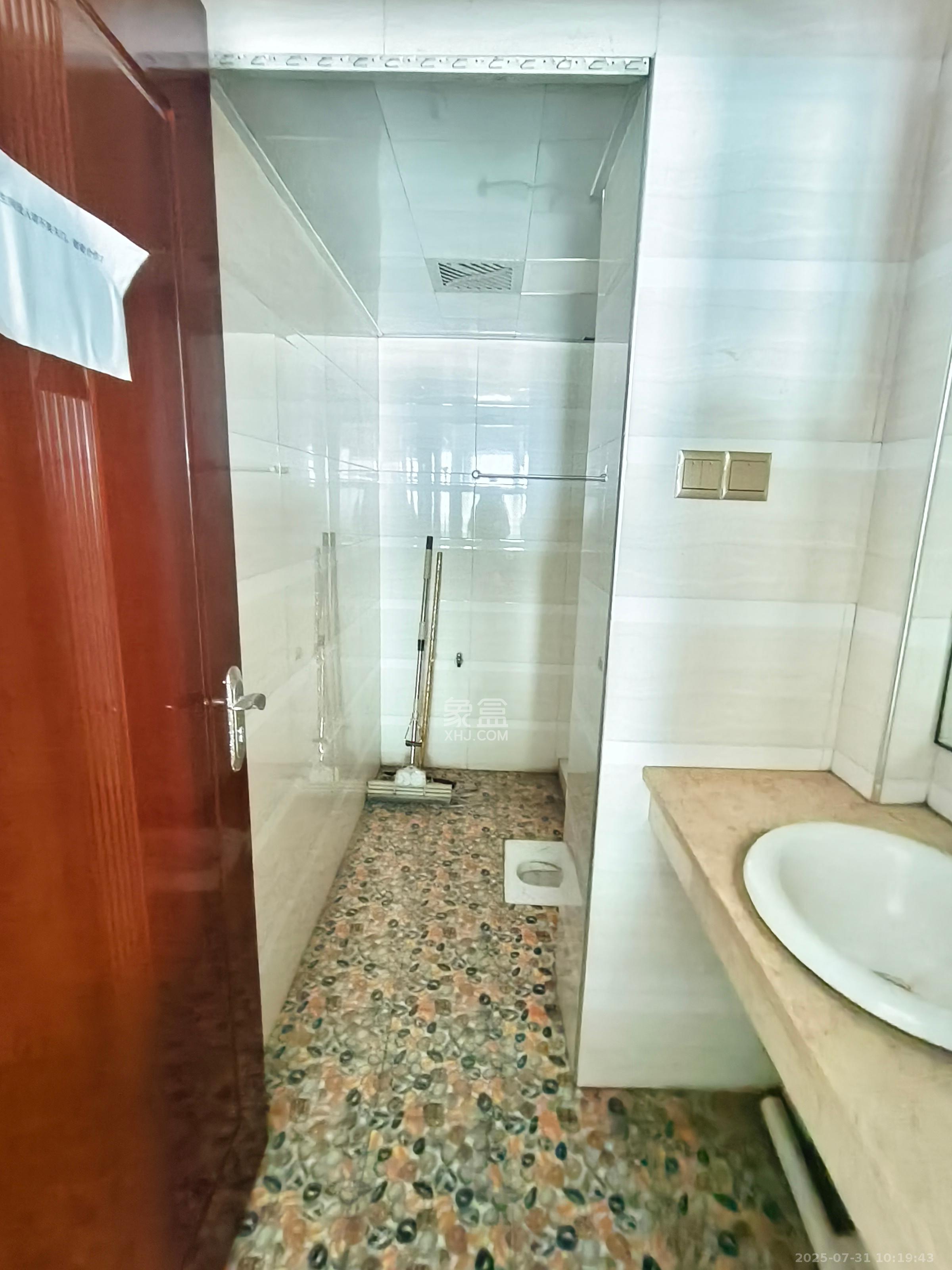 万象新天   120.0㎡      5000.0元/月室内图