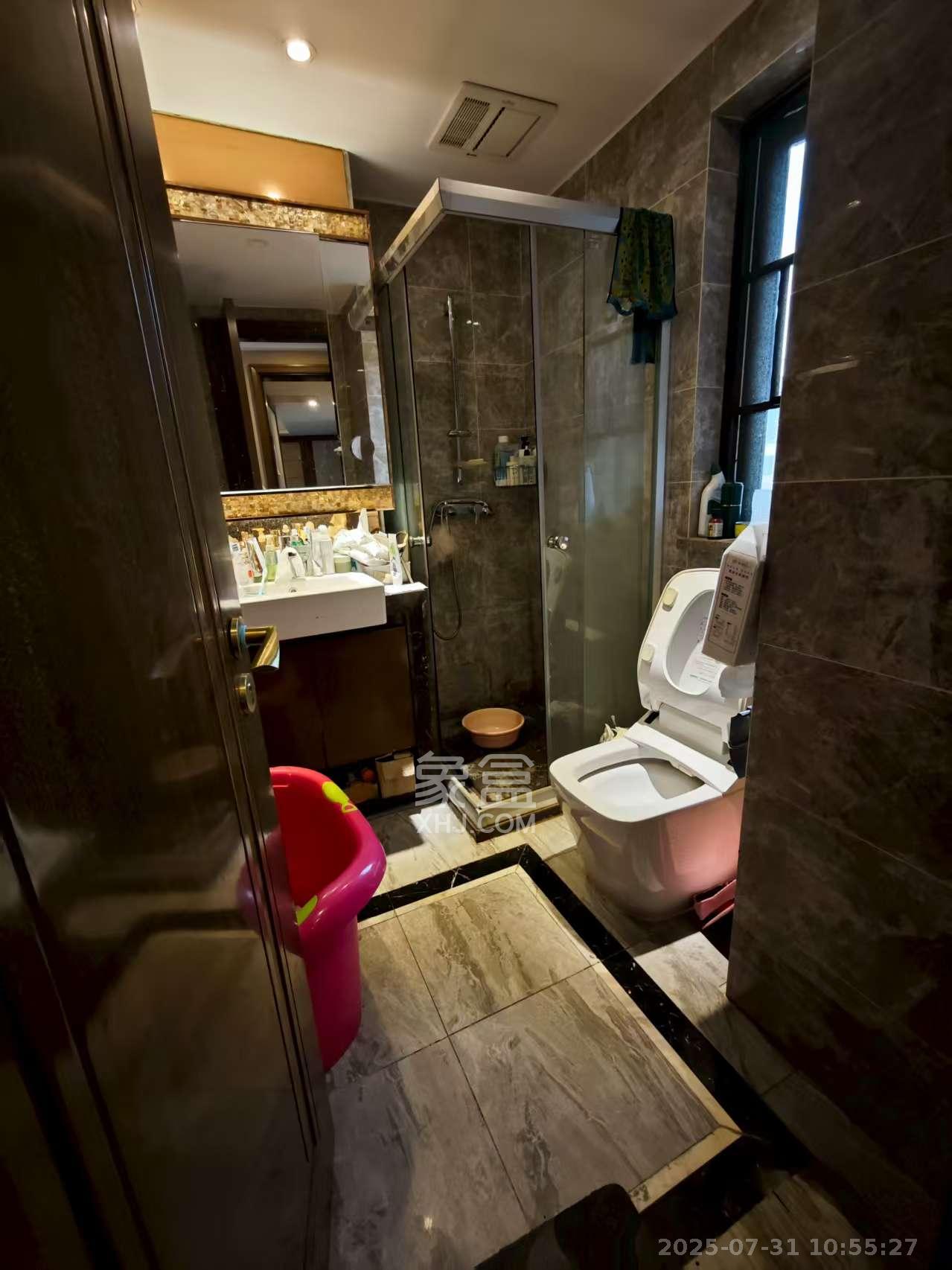 恒大御景天下城一期 3室2厅2卫 2700.0元/月 恒大御景天下城一期 3室2厅2卫 2700.0元/月室内图