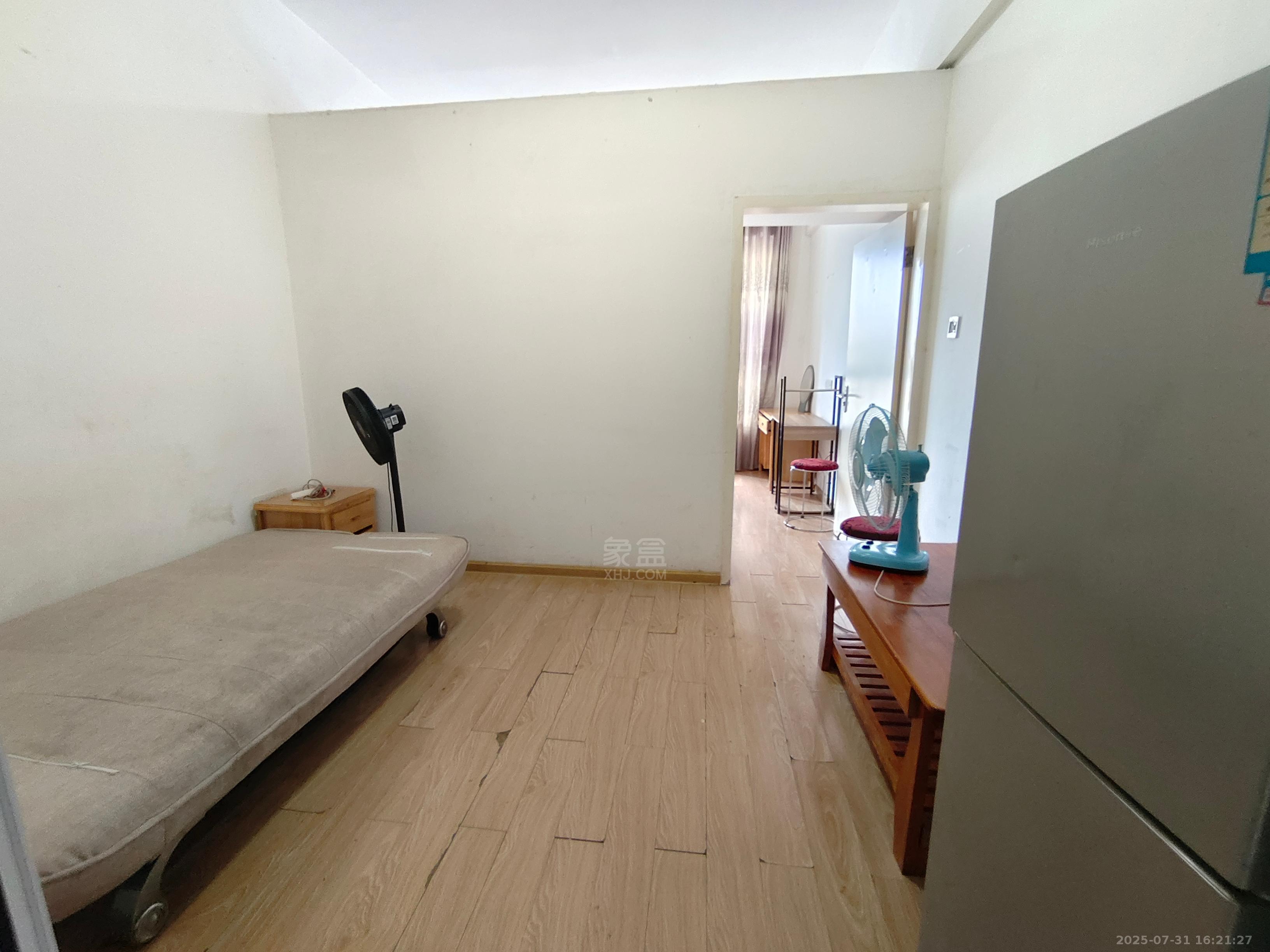 慈善大厦  1室1厅1卫    900.0元/月 慈善大厦  1室1厅1卫    900.0元/月室内图