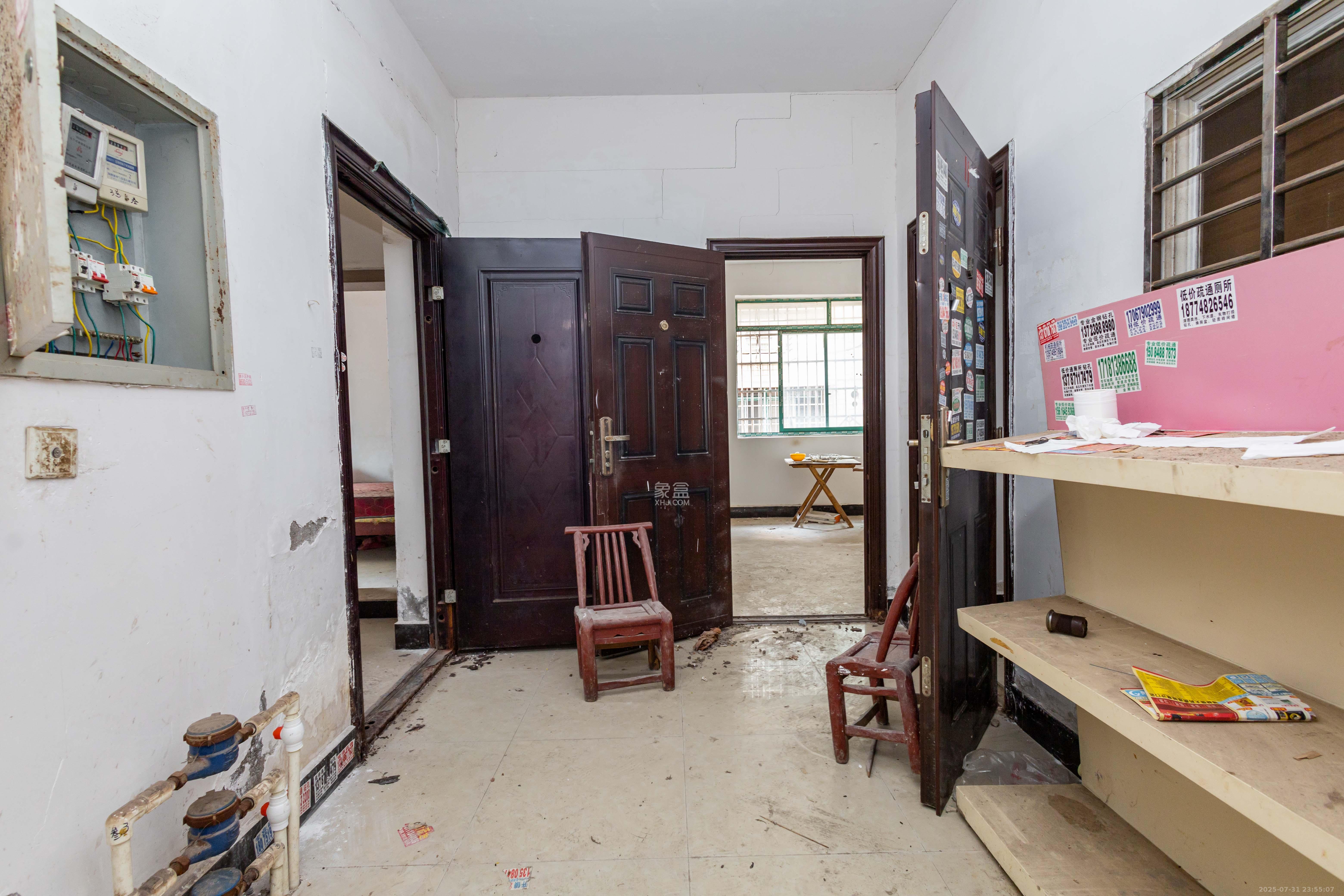 星沙国际物流园/泉星社区 3室2厅2卫 30.7万 星沙国际物流园/泉星社区 3室2厅2卫 30.7万卧室