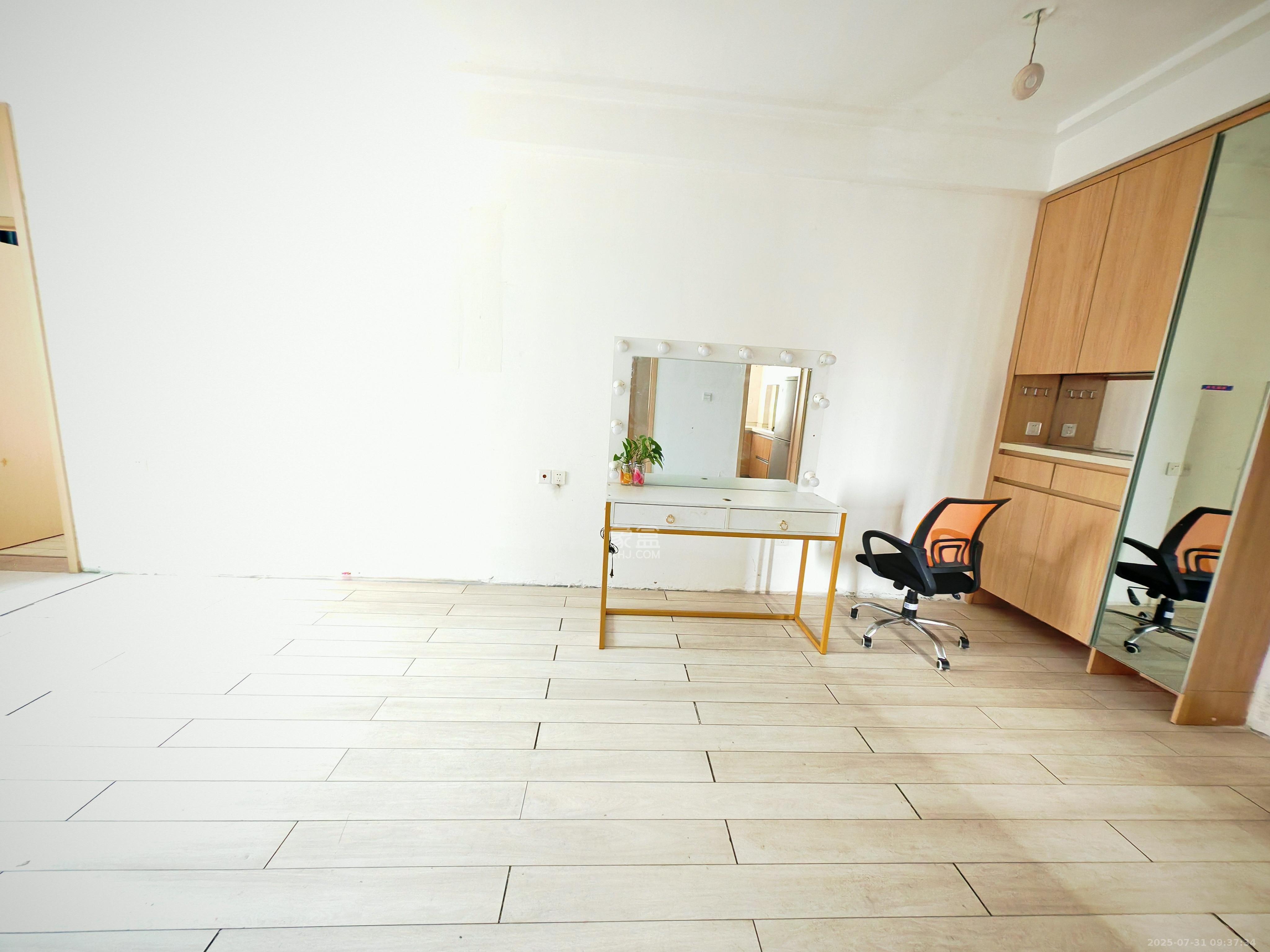 启迪协信中心 2室2厅1卫 2200.0元/月 启迪协信中心 2室2厅1卫 2200.0元/月室内图