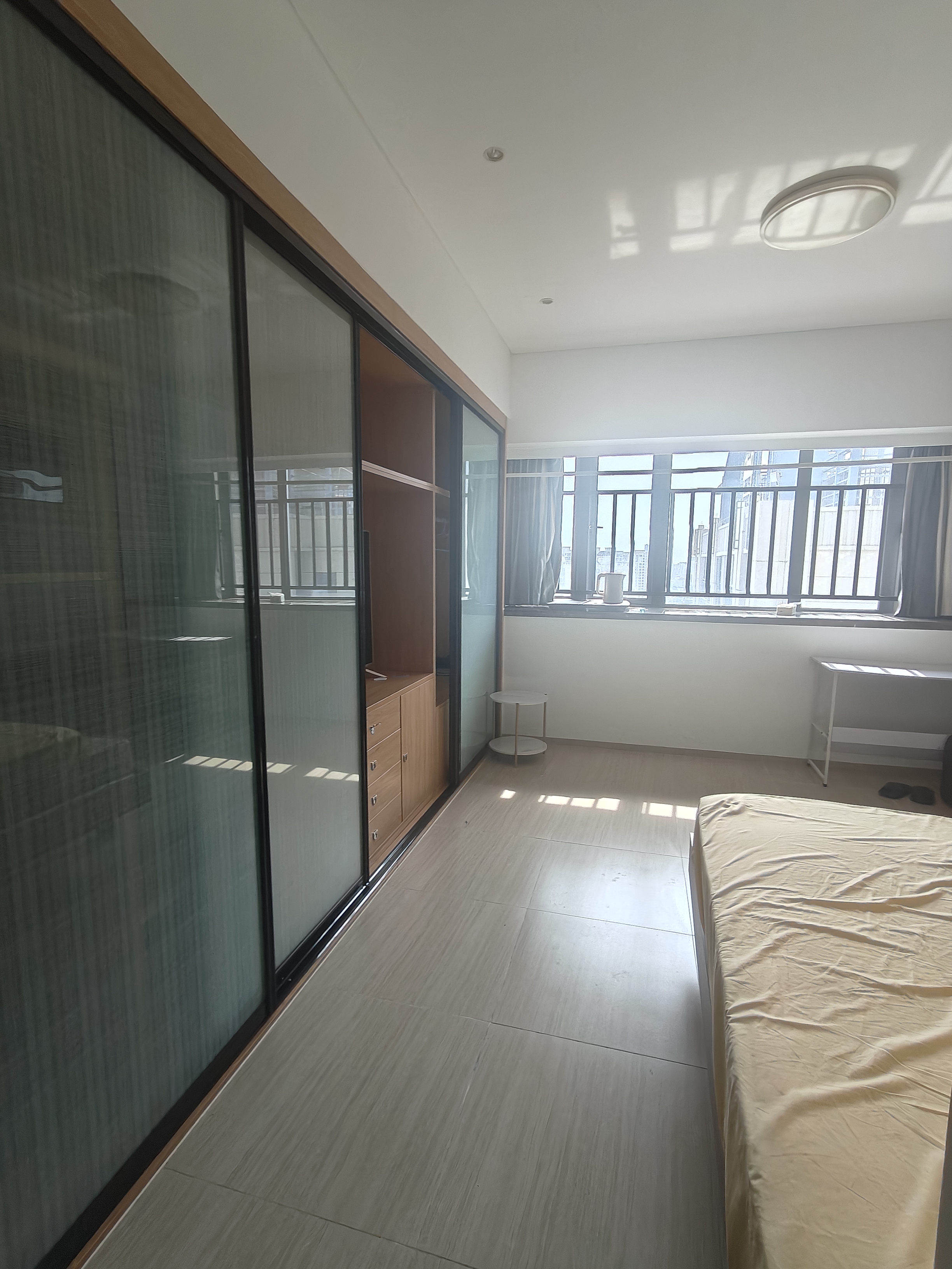 海航豪庭南苑  1室0厅0卫   2100.00元/月室内图