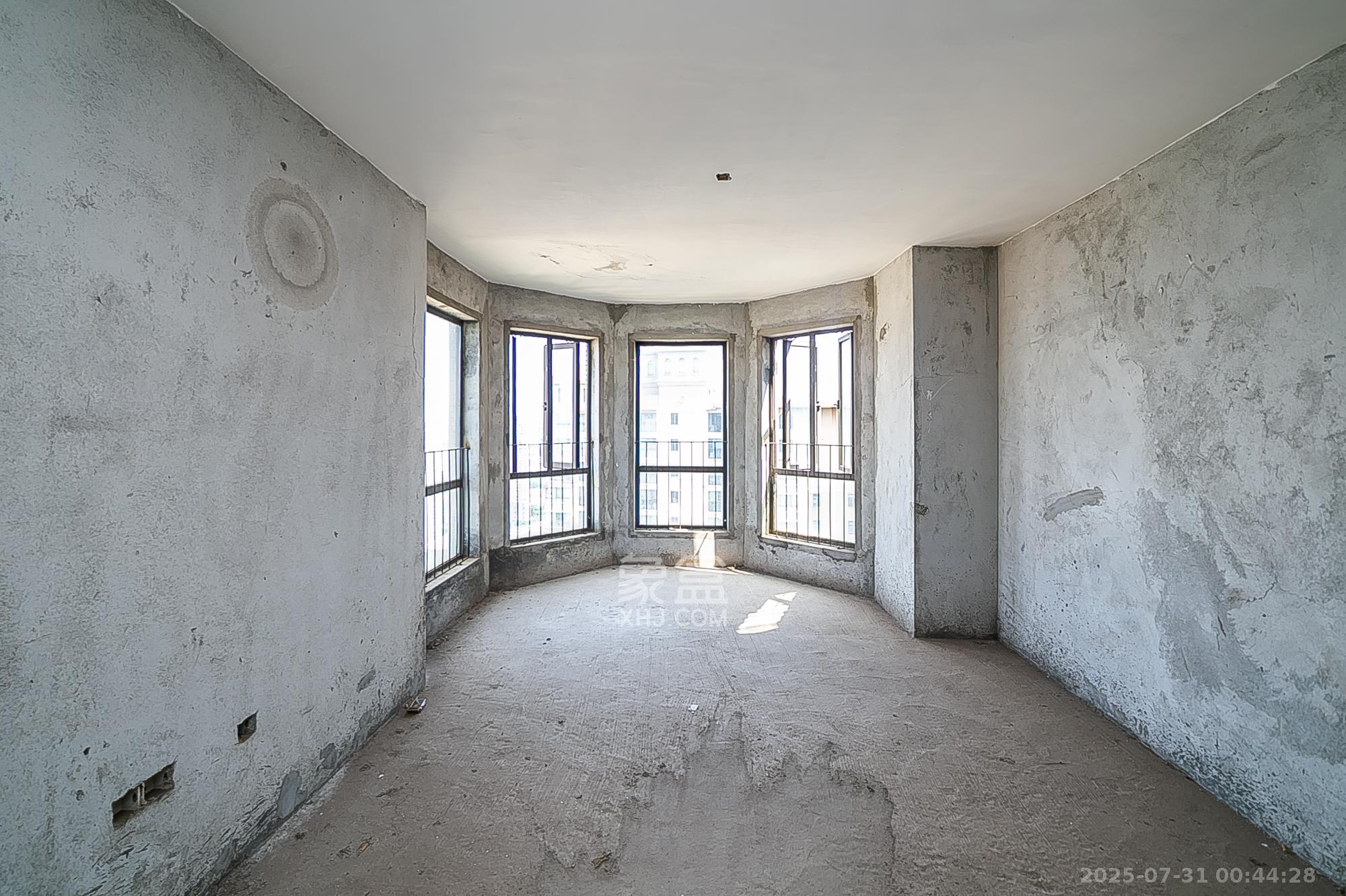 钱隆樽品(一、二、三期)  4室2厅2卫    145.0万 钱隆樽品(一、二、三期)  4室2厅2卫    145.0万卧室