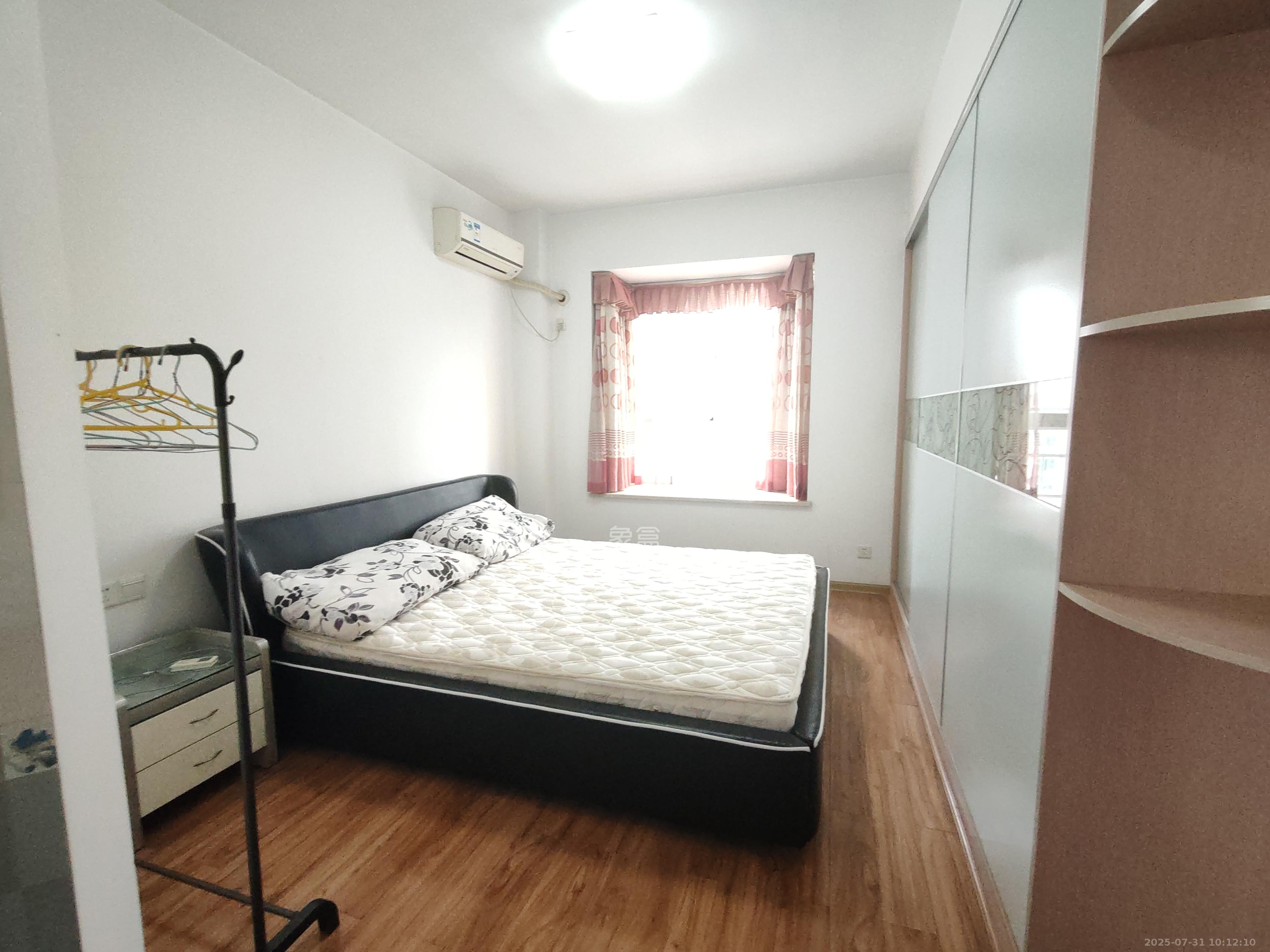 城市山水豪园（山水城市风景）  3室2厅2卫    2600.0元/月室内图