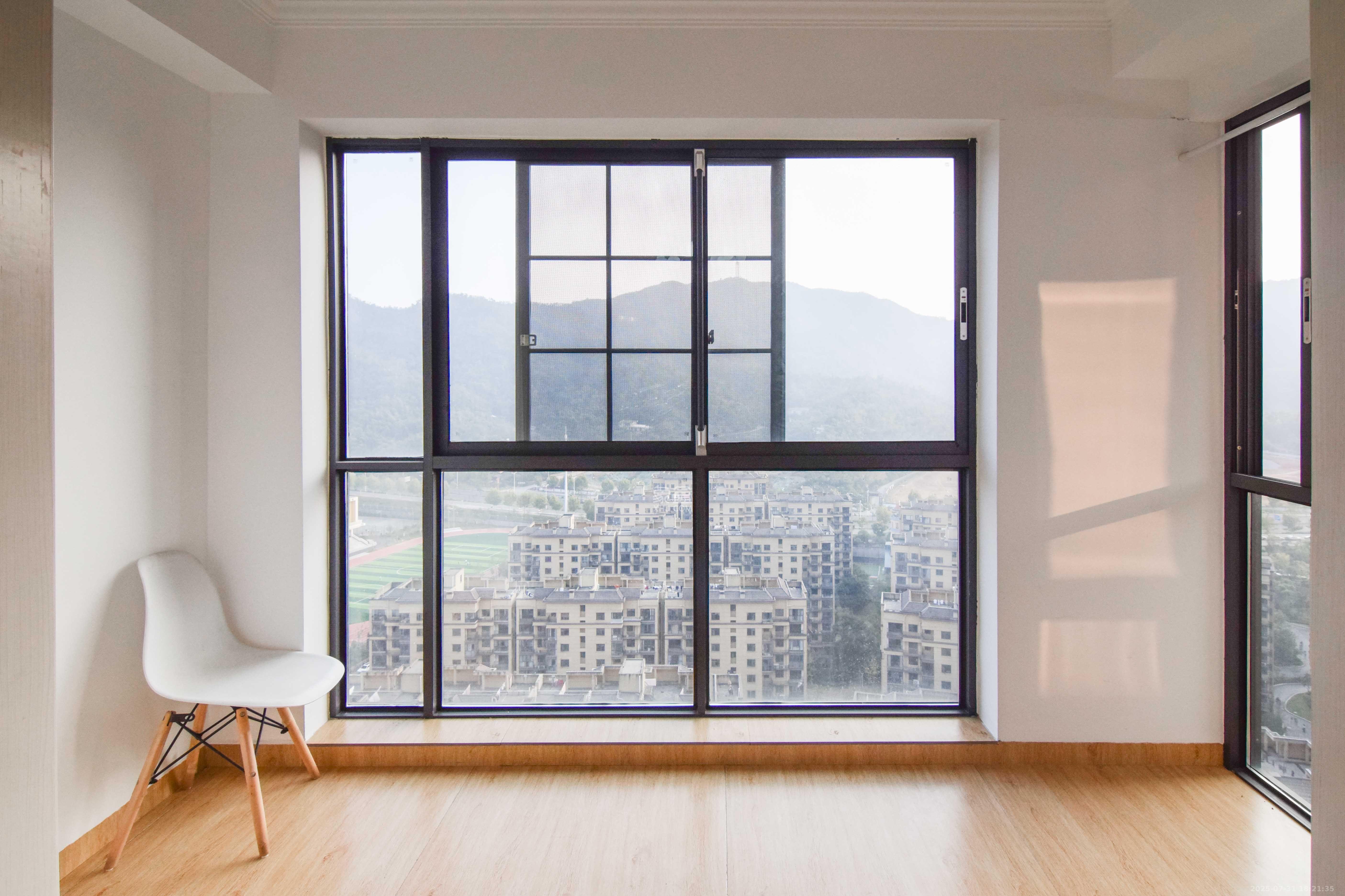 澳海谷山府  4室2厅2卫    2000.0元/月室内图