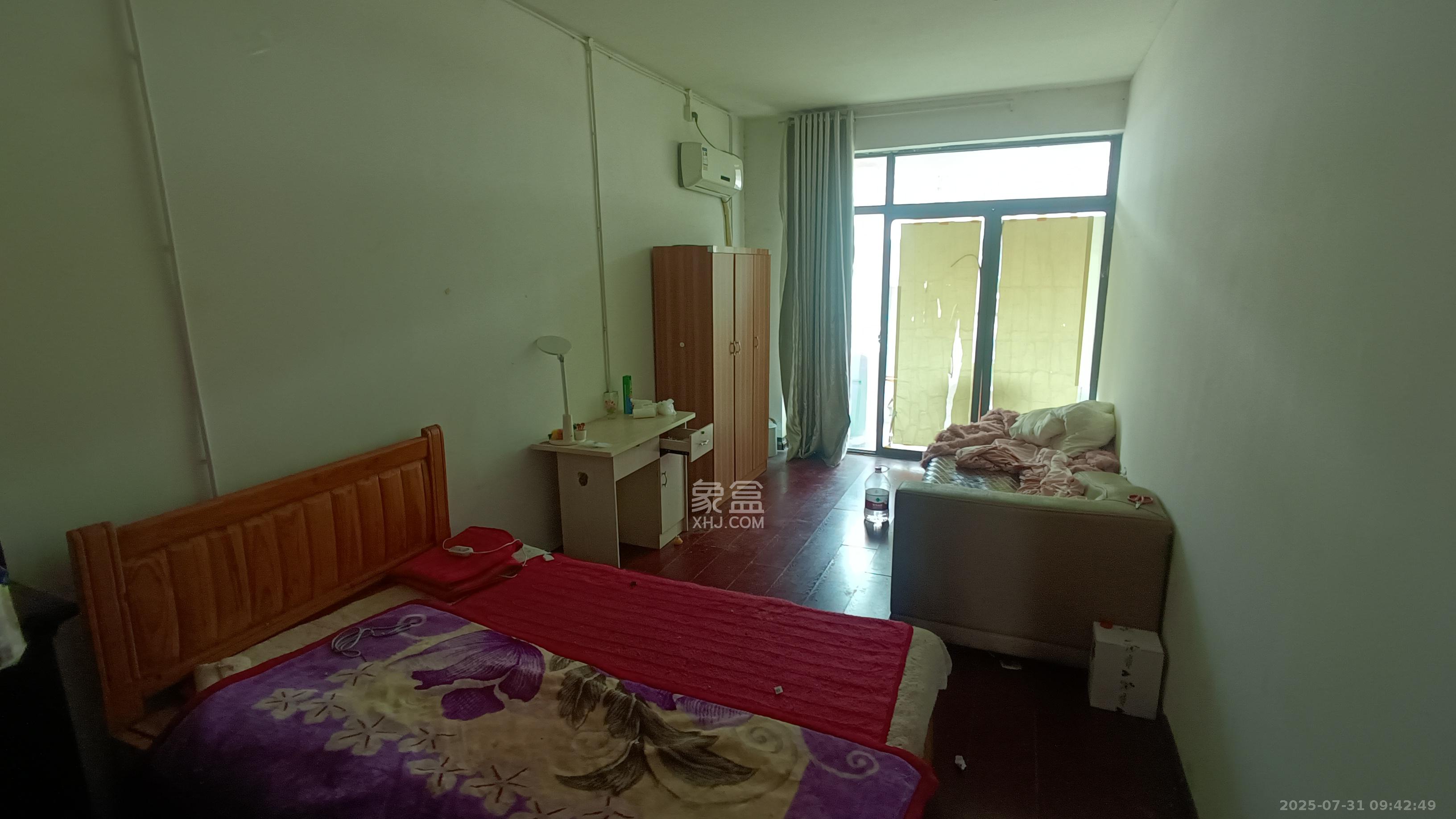 天峰名苑  2室2厅1卫    2400.0元/月室内图