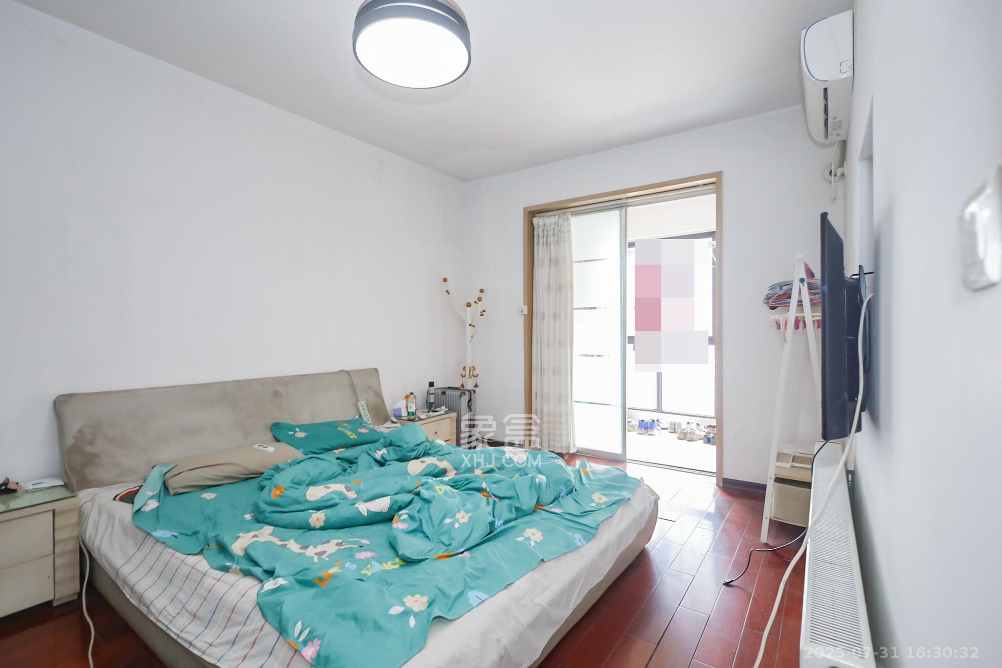 雄海花园  4室2厅1卫    149.88万卧室