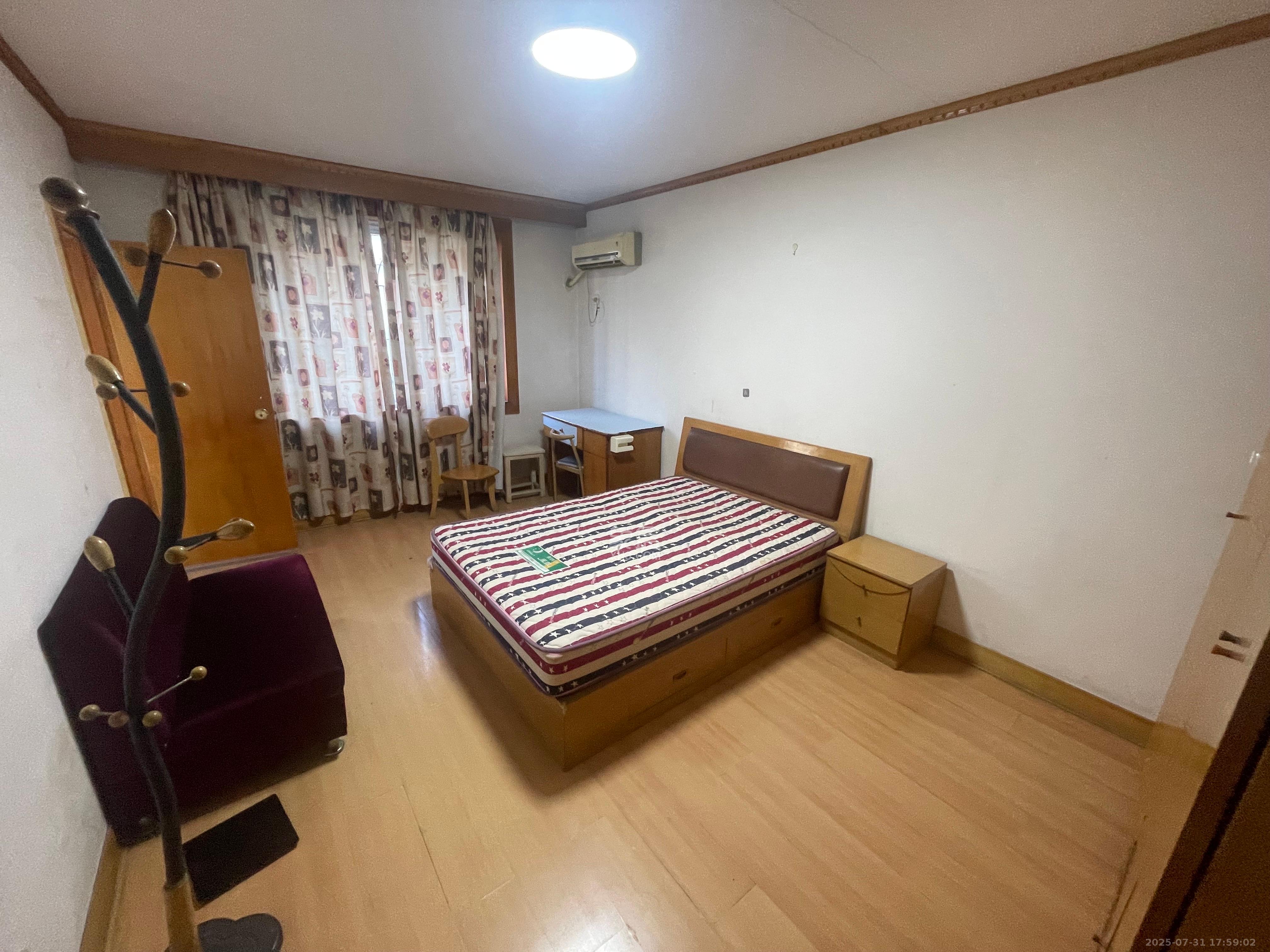 长沙市中心医院宿舍楼(雨花区)  1室0厅0卫    1400.0元/月 长沙市中心医院宿舍楼(雨花区)  1室0厅0卫    1400.0元/月室内图