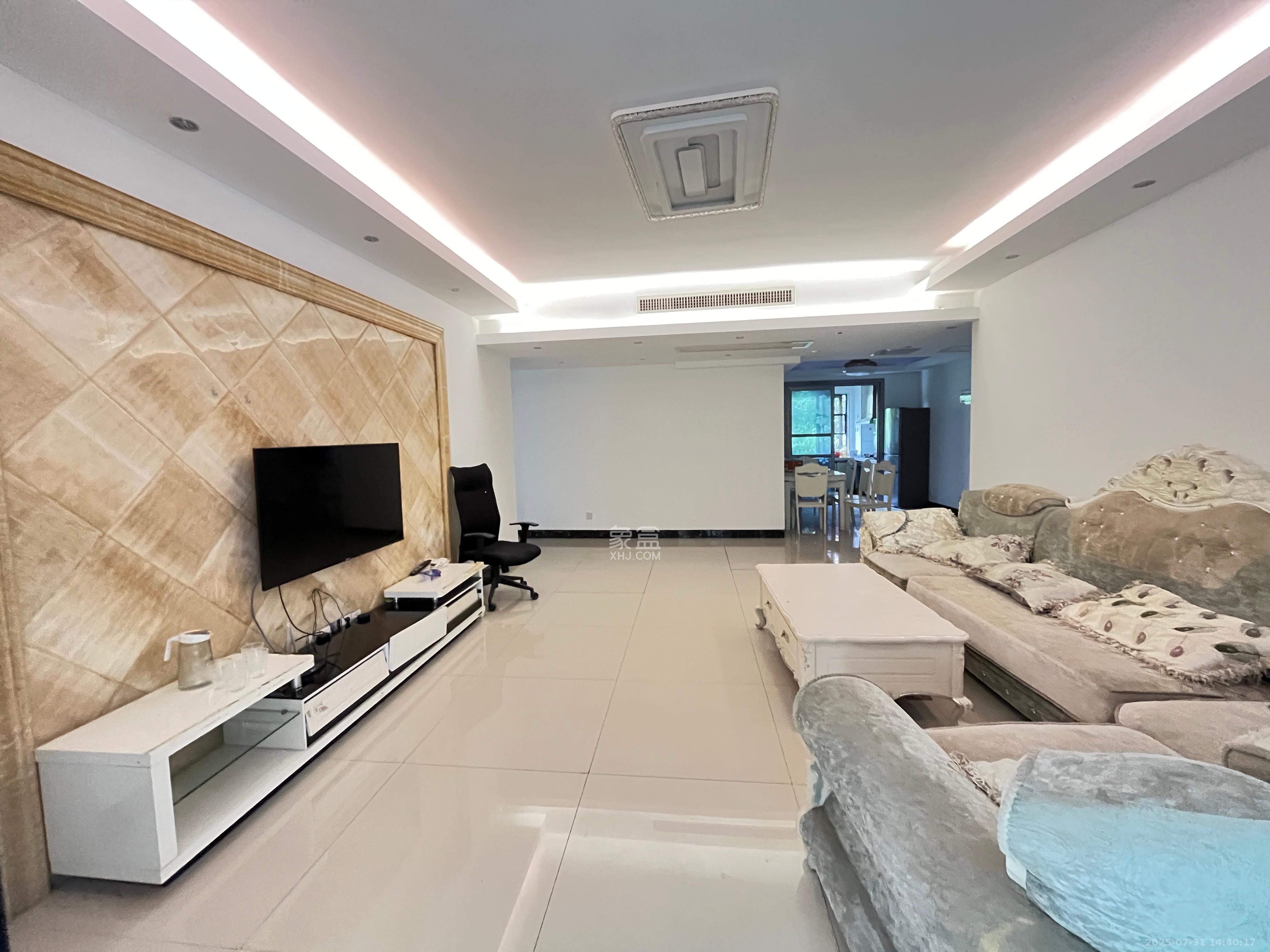 红橡华园(菲莎公馆) 3室2厅2卫 3600.0元/月 红橡华园(菲莎公馆) 3室2厅2卫 3600.0元/月室内图