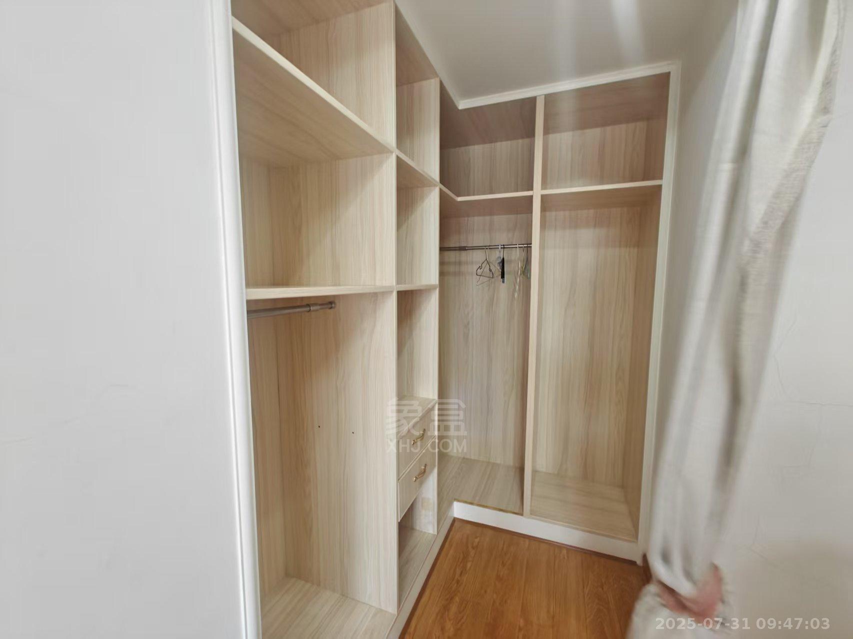 中建御山和苑 3室2厅1卫 1800.0元/月 中建御山和苑 3室2厅1卫 1800.0元/月室内图