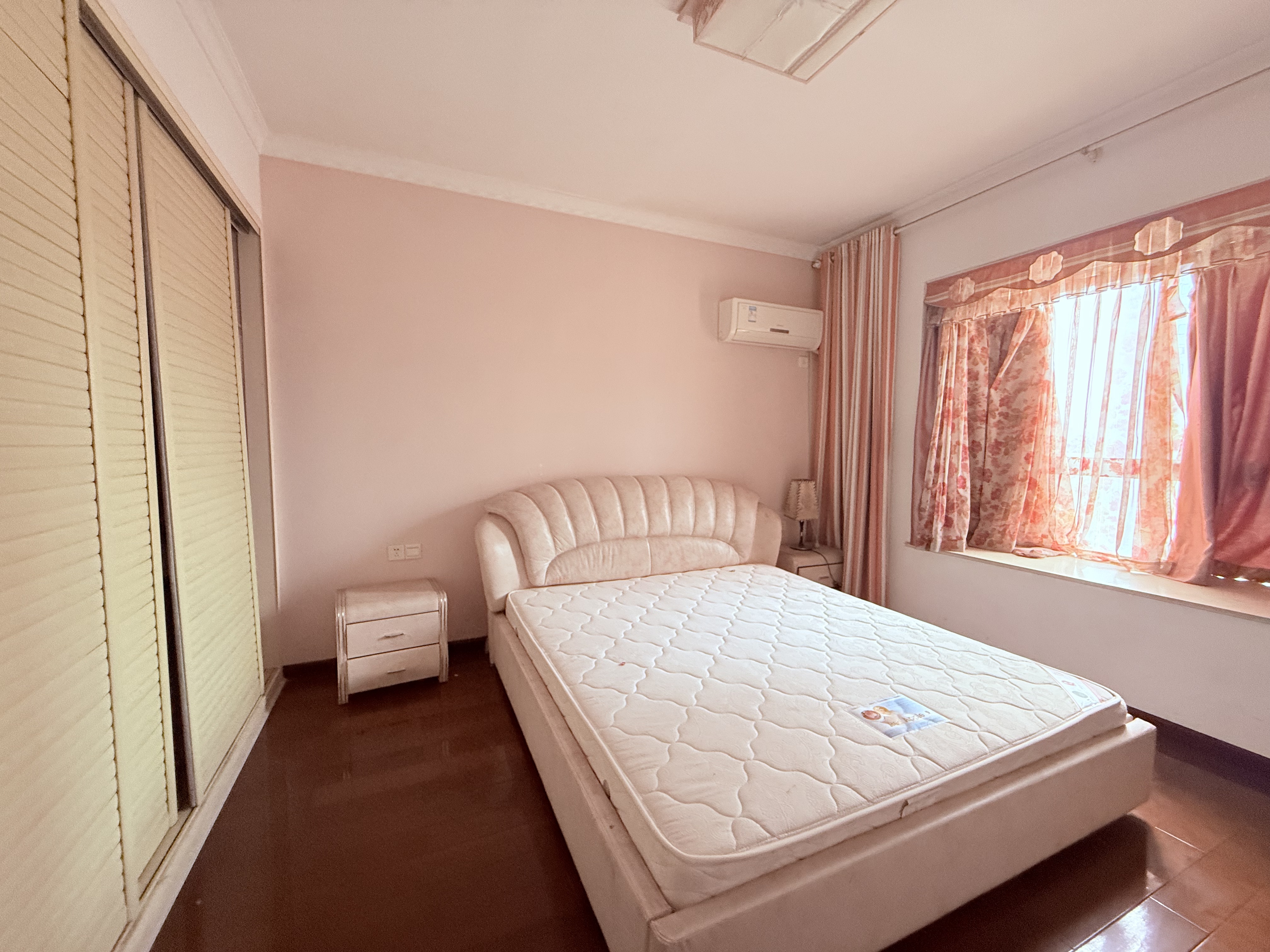 世纪嘉苑  3室2厅2卫    2500.0元/月室内图