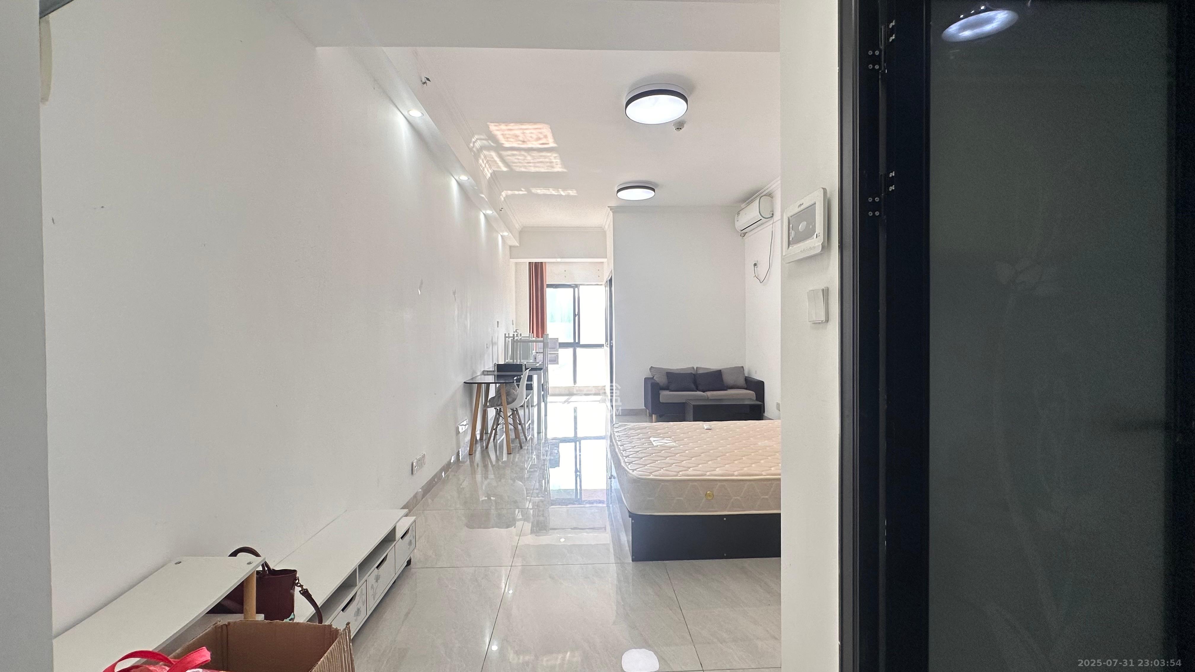 明发国际城  1室1厅1卫    1300.0元/月室内图