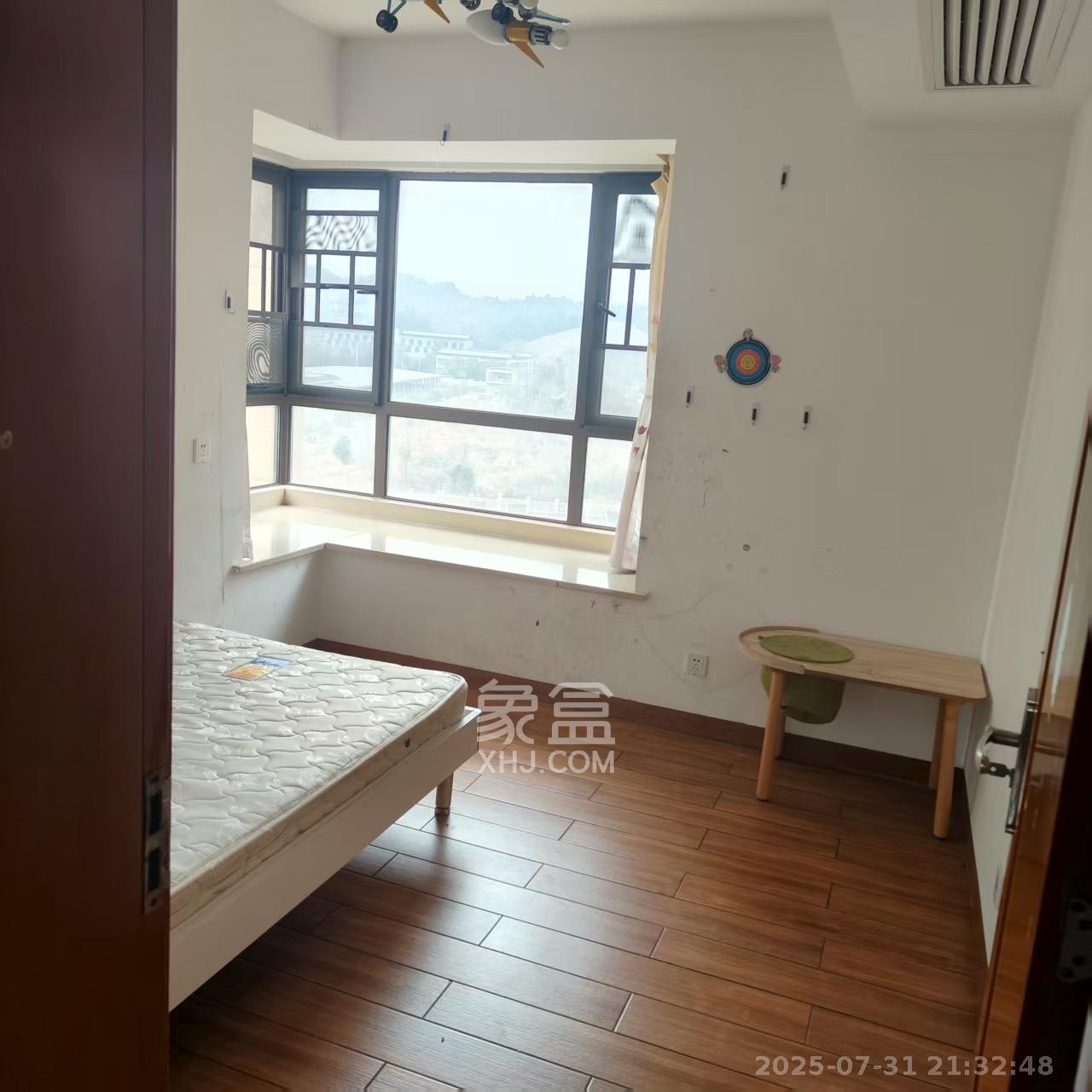 山语城二期 4室1厅1卫 2500.0元/月 山语城二期 4室1厅1卫 2500.0元/月室内图