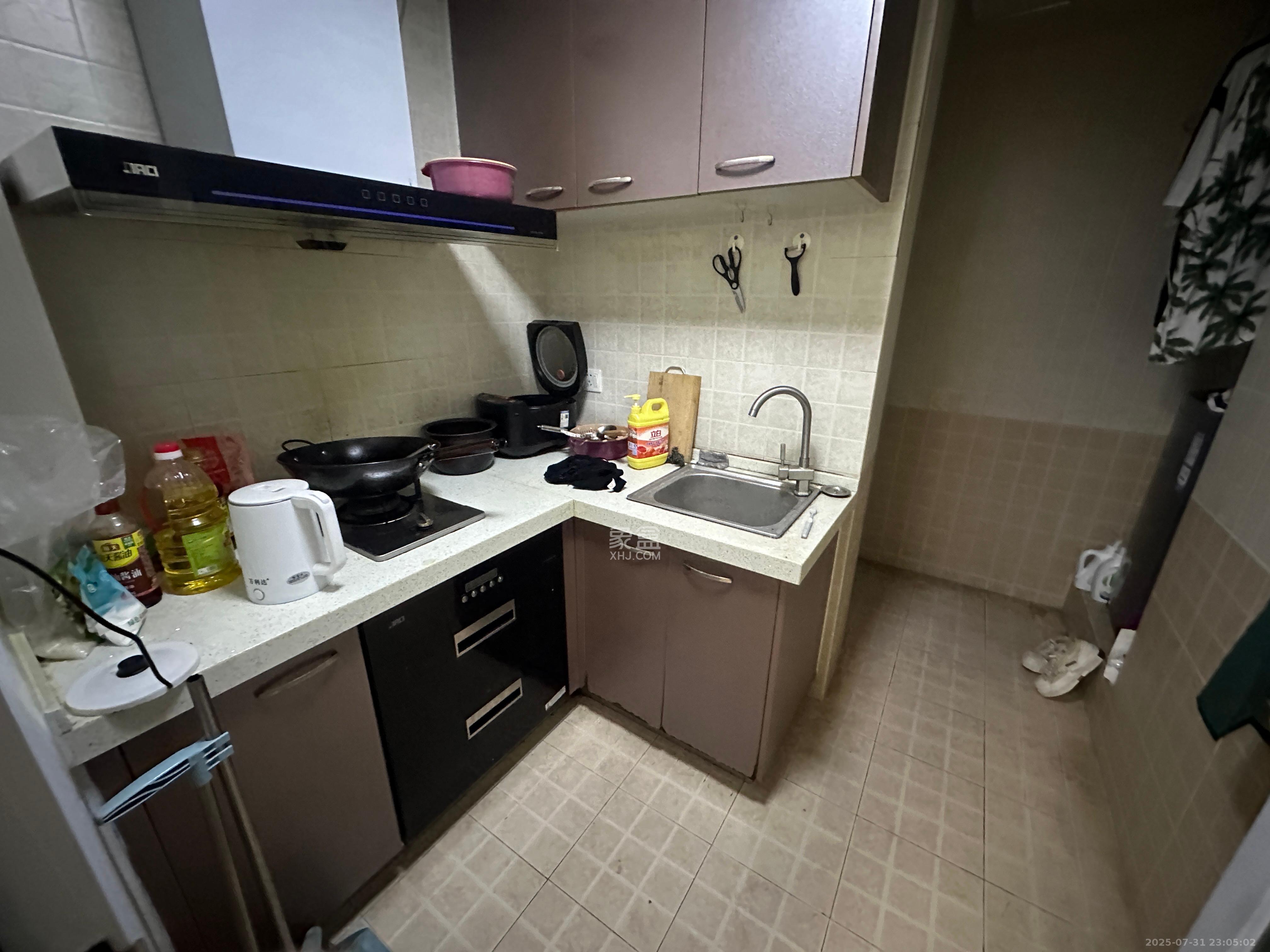 百纳广场(百纳公寓) 2室1厅1卫 2300.0元/月 百纳广场(百纳公寓) 2室1厅1卫 2300.0元/月室内图